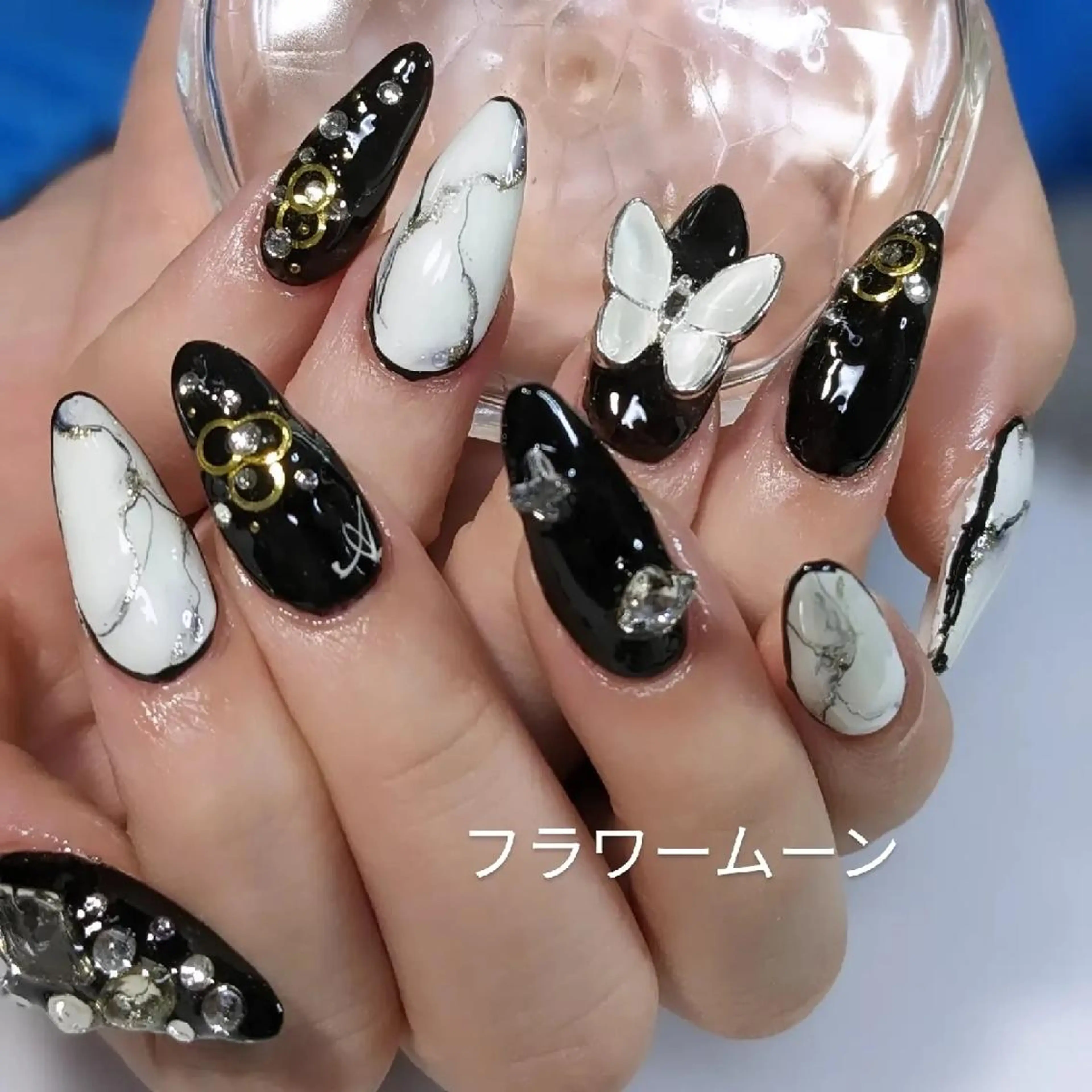 ネイル 大理石ネイル(マーブル) フラワー ムーンのネイルデザイン