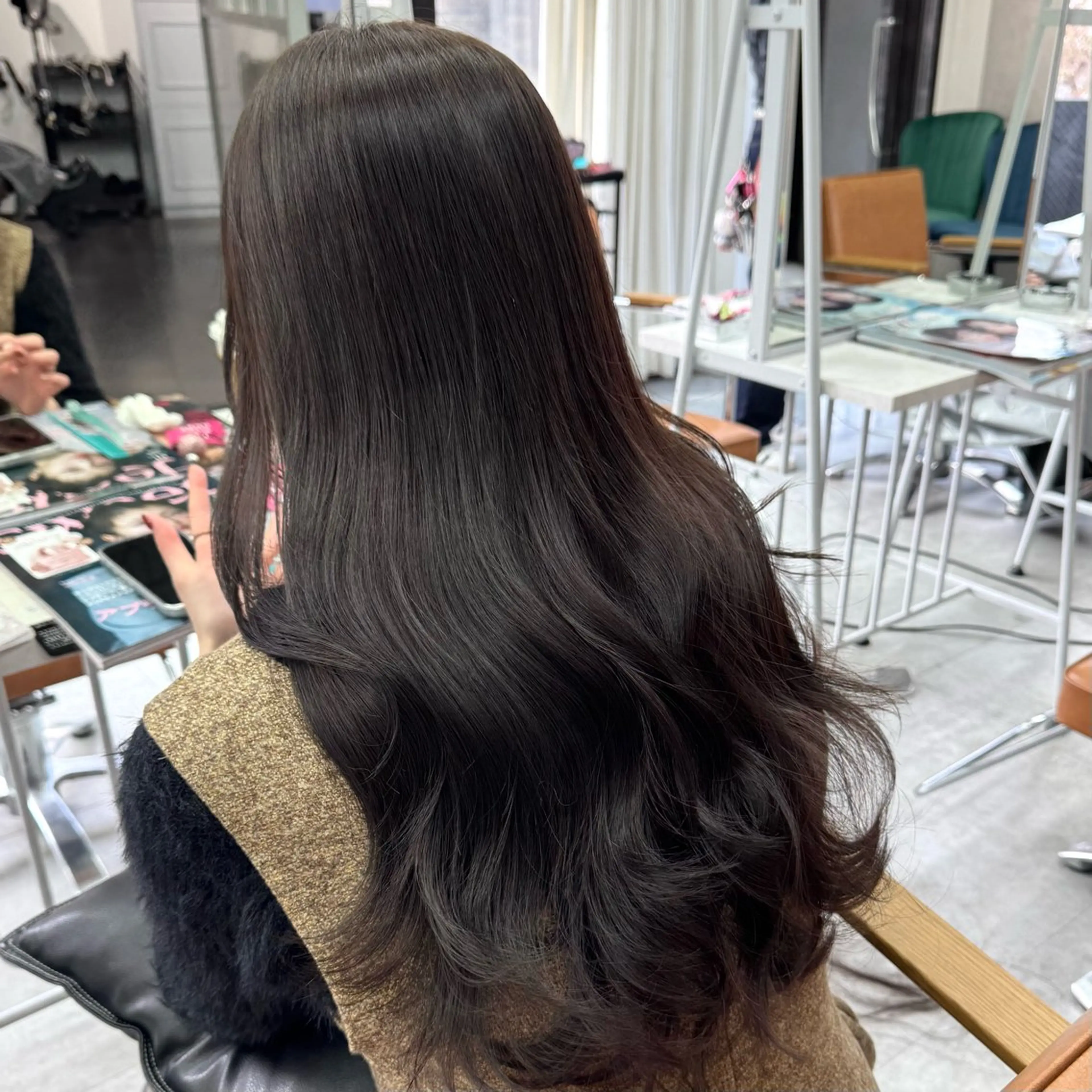 ロング カラー ヘアアレンジ ヘアカラー ブリーチなしカラー /ベージュ/安形翔のヘアスタイル