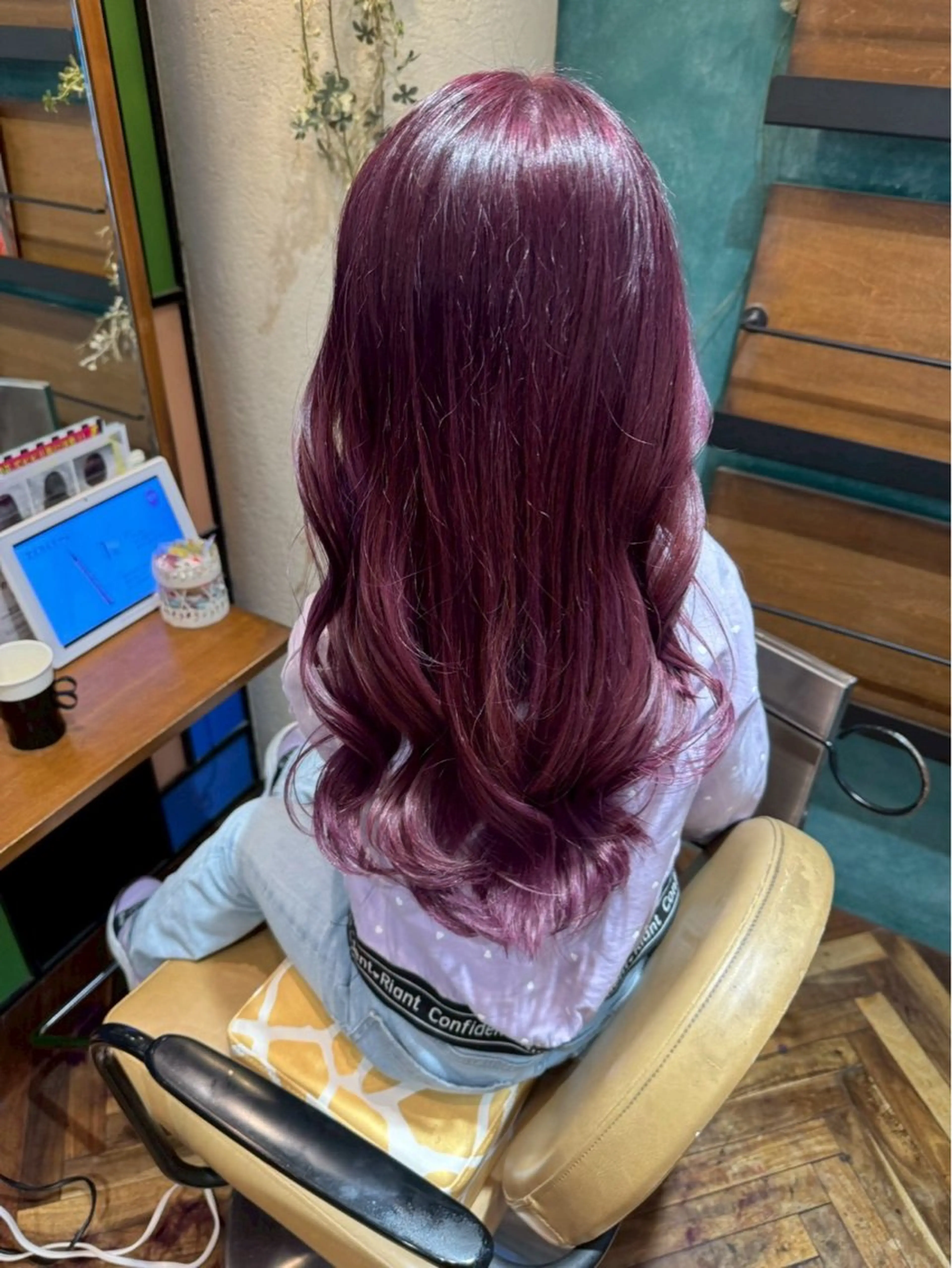 ロング LUXBESKY所属・梅田美容師/ SAEKAのヘアスタイル