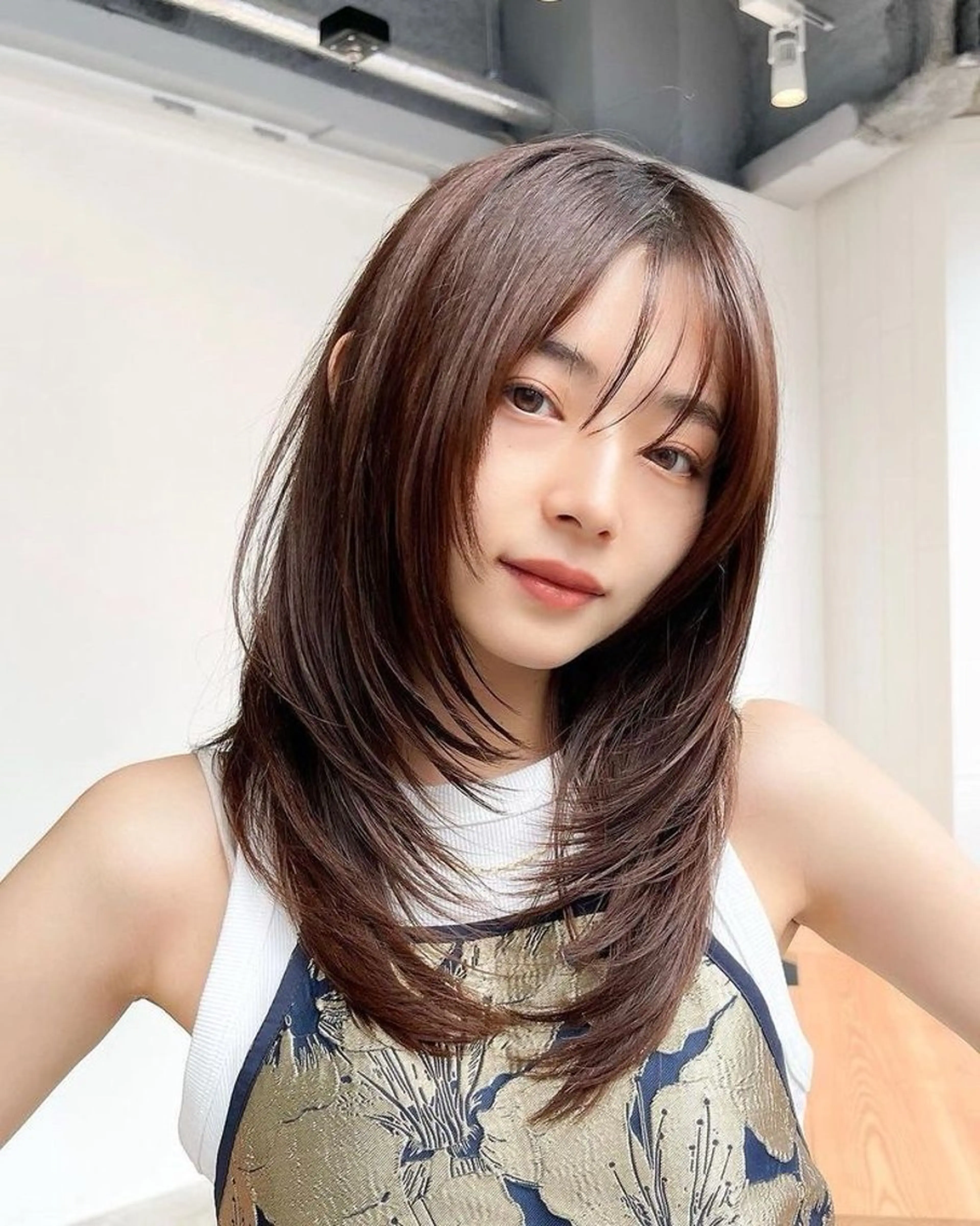 ミディアム 莉乃/縮毛矯正/髪質 改善/艶カラーのヘアスタイル