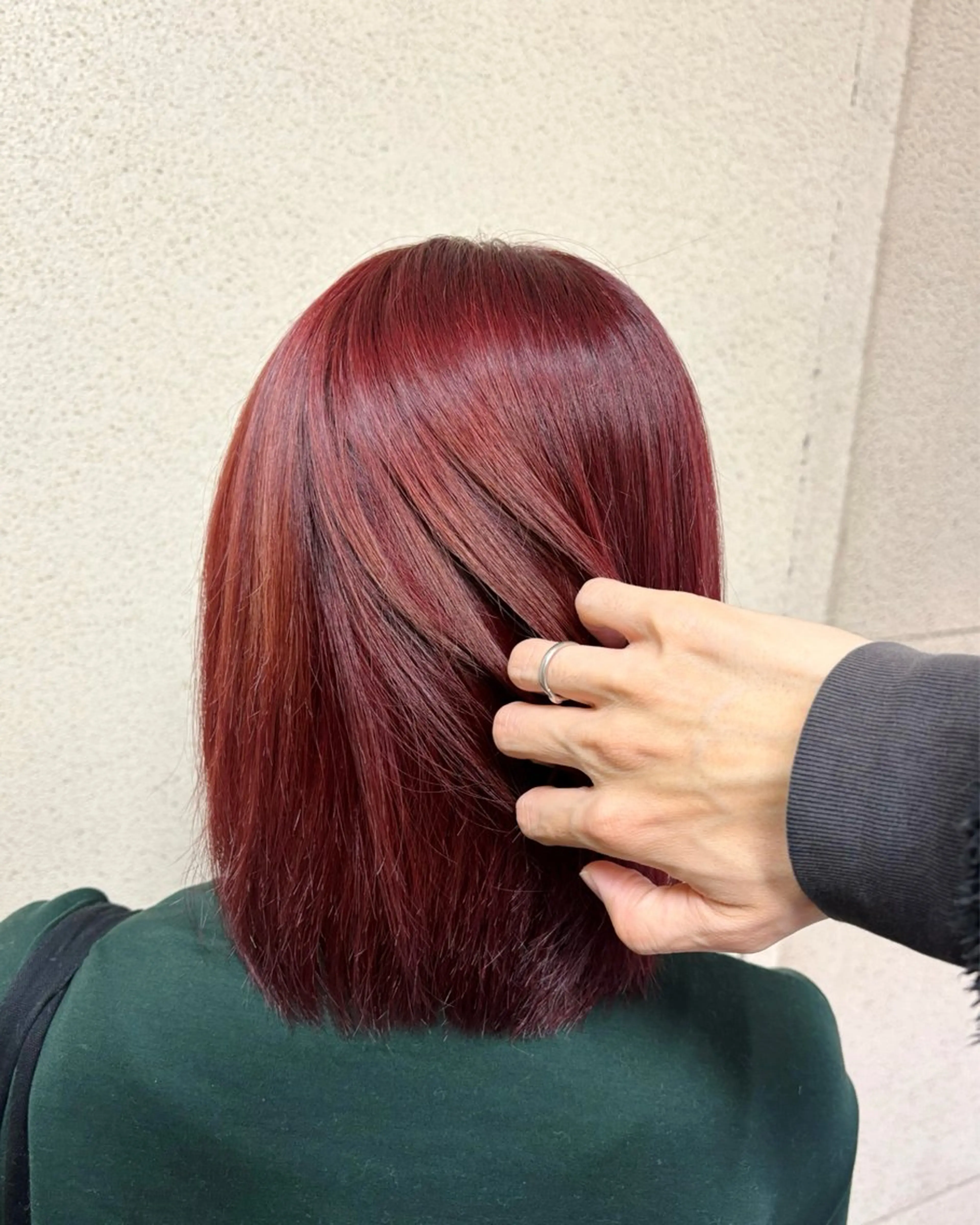 カラー 切りっぱなしボブ ブリーチ 透明感カラー ダブルカラー ブリーチなしカラー カット ヘアカラー 高橋 佑のヘアスタイル