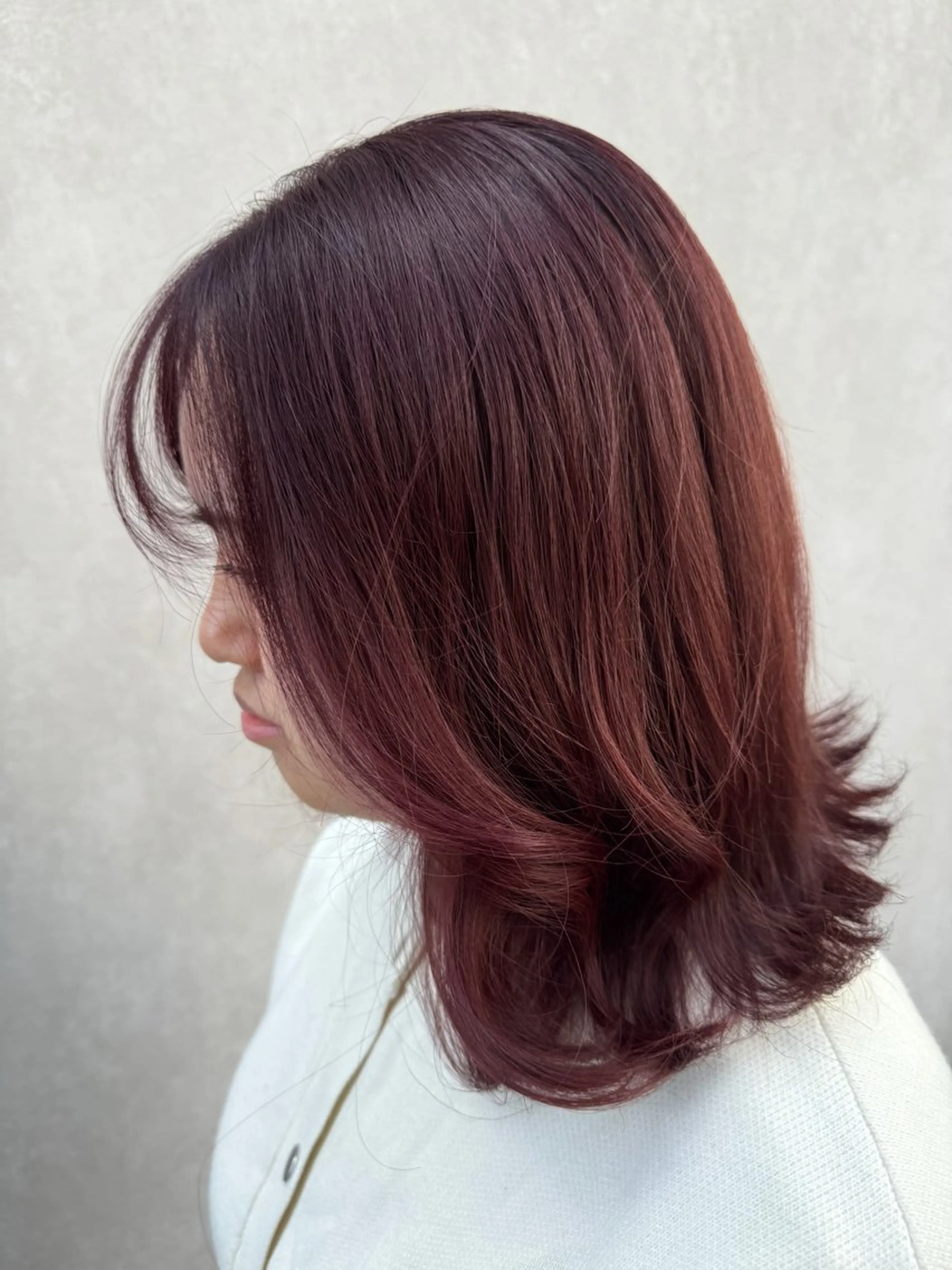 セミロング カラー 韓国レイヤーカット/ くすみカラー/モモのヘアスタイル