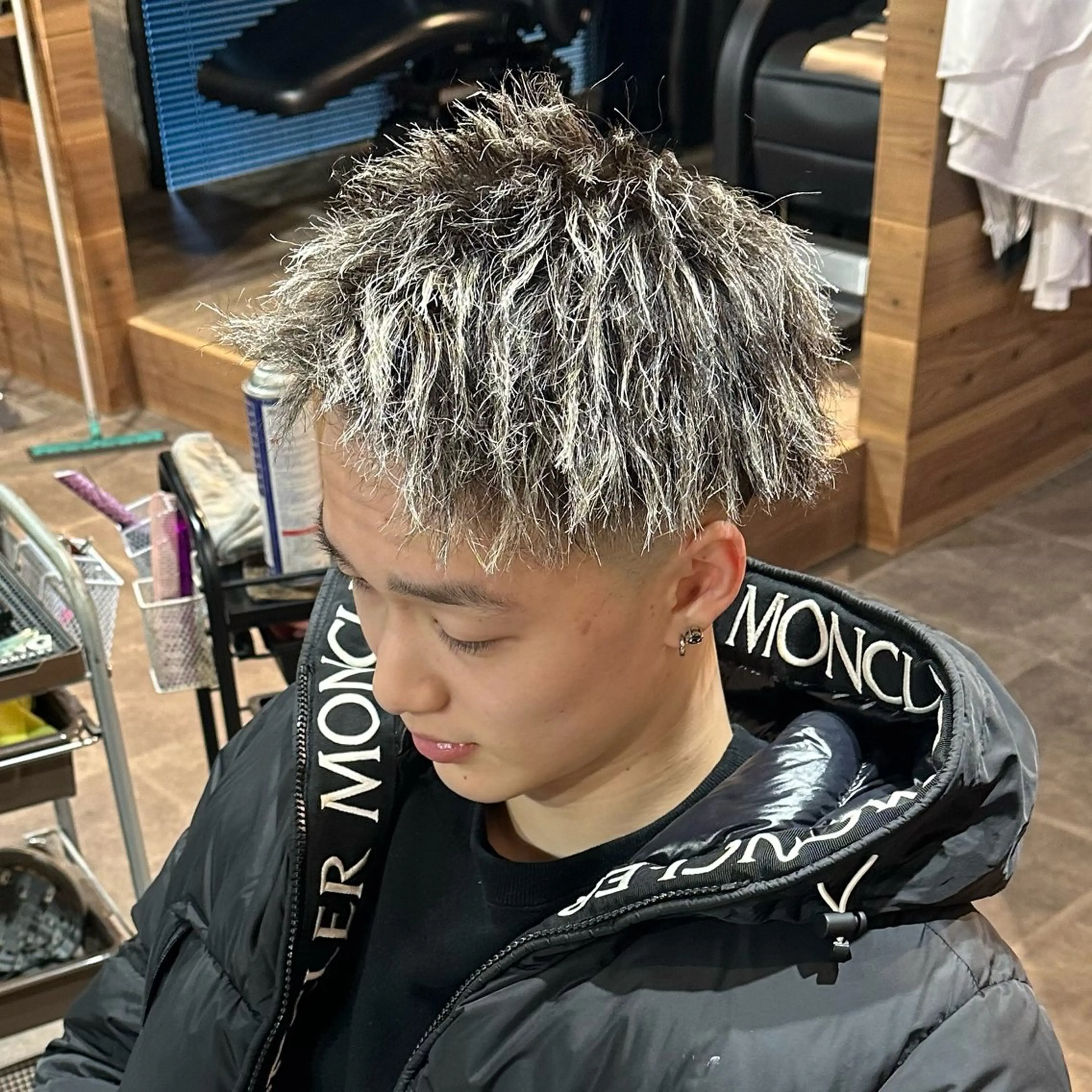 ショート カラー パーマ メンズ カット ヘアカラー 苗村 阿旺のヘアスタイル