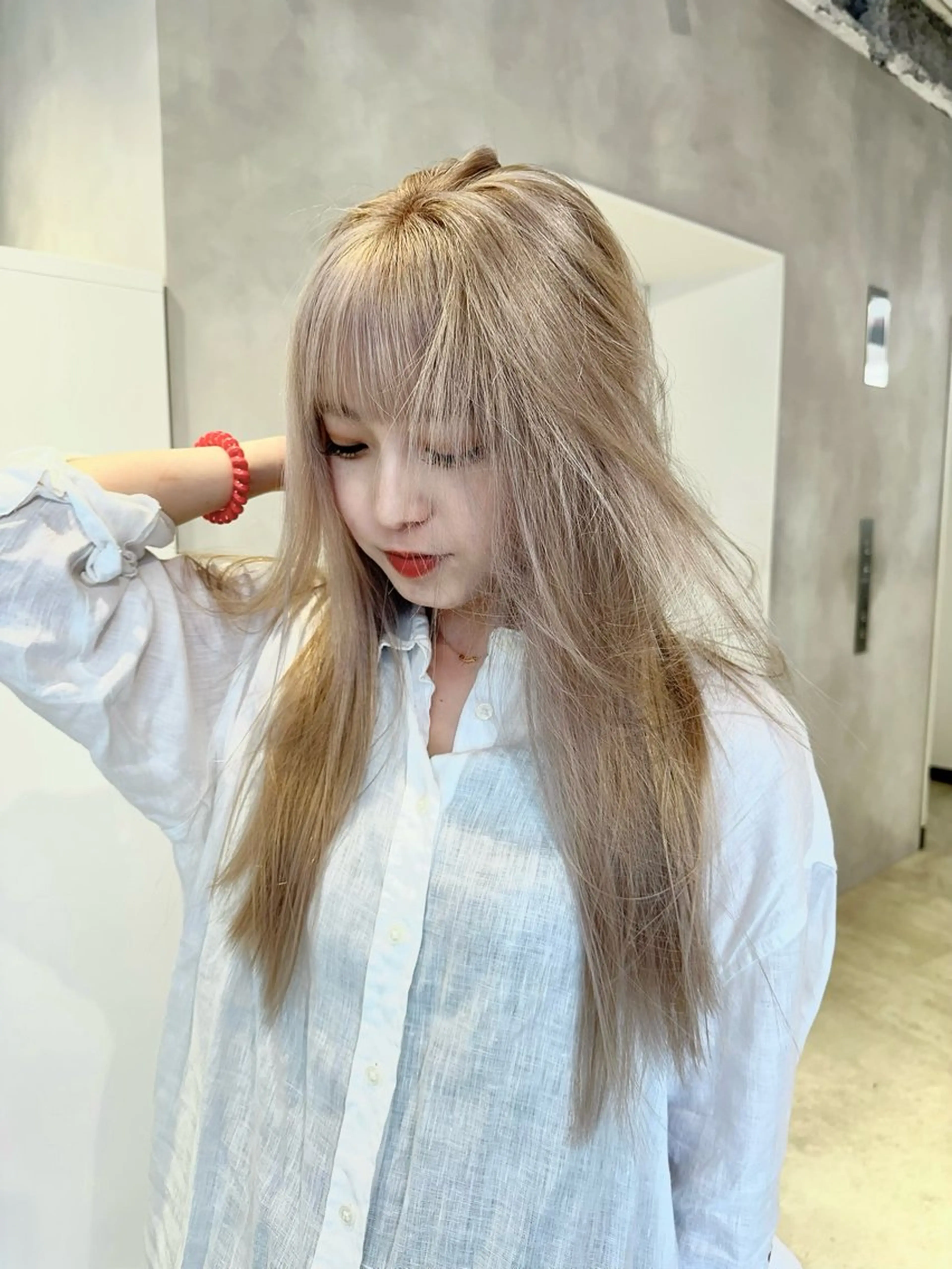 ロング カラー カット ヘアカラー トリートメント ベージュ🧸🤎/ブ リーチ/あかね🕊️のヘアスタイル