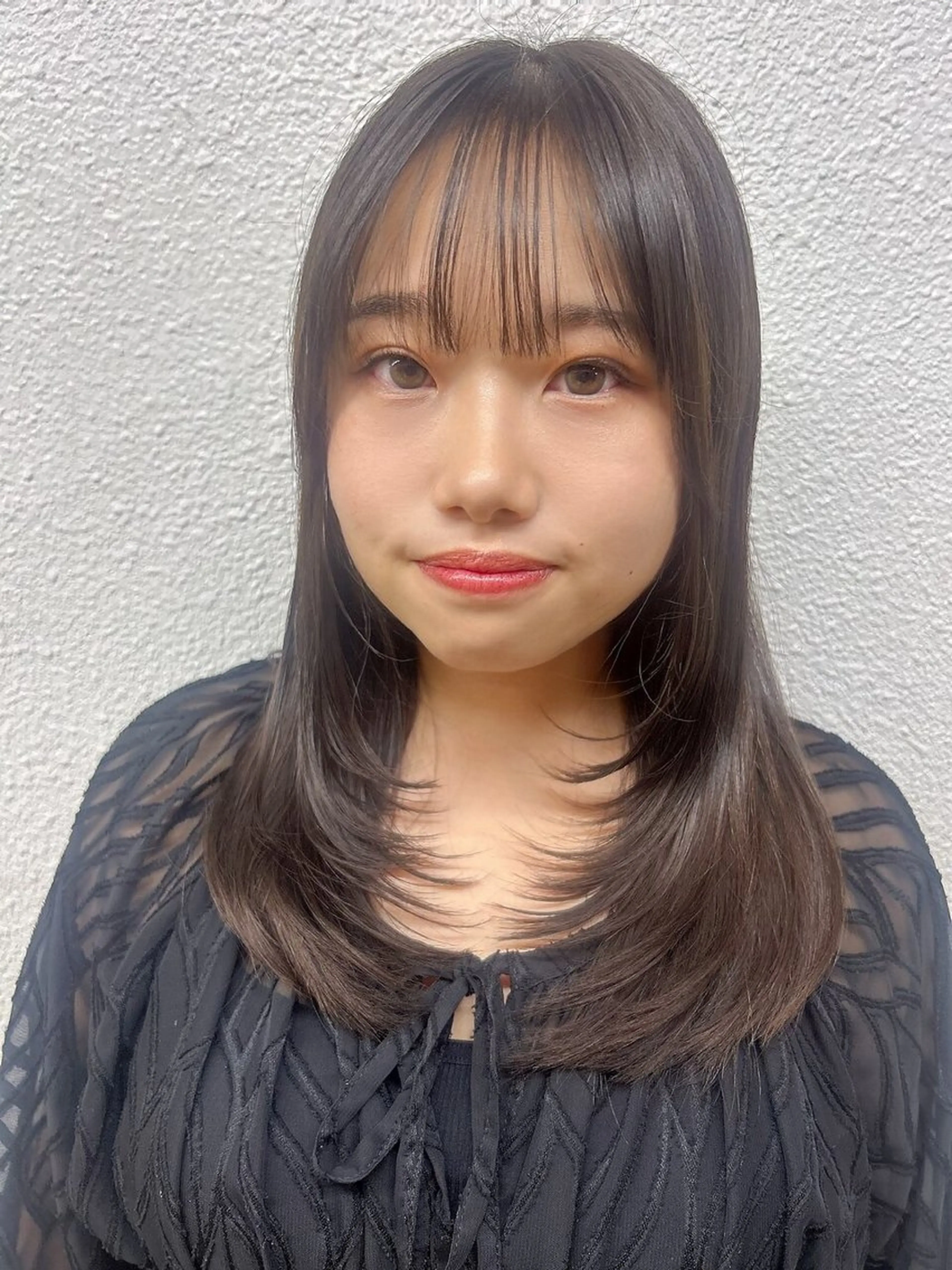 セミロング カラー くびれヘア レイヤーカット 小顔カット カット ヘアカラー 池田 華怜のヘアスタイル