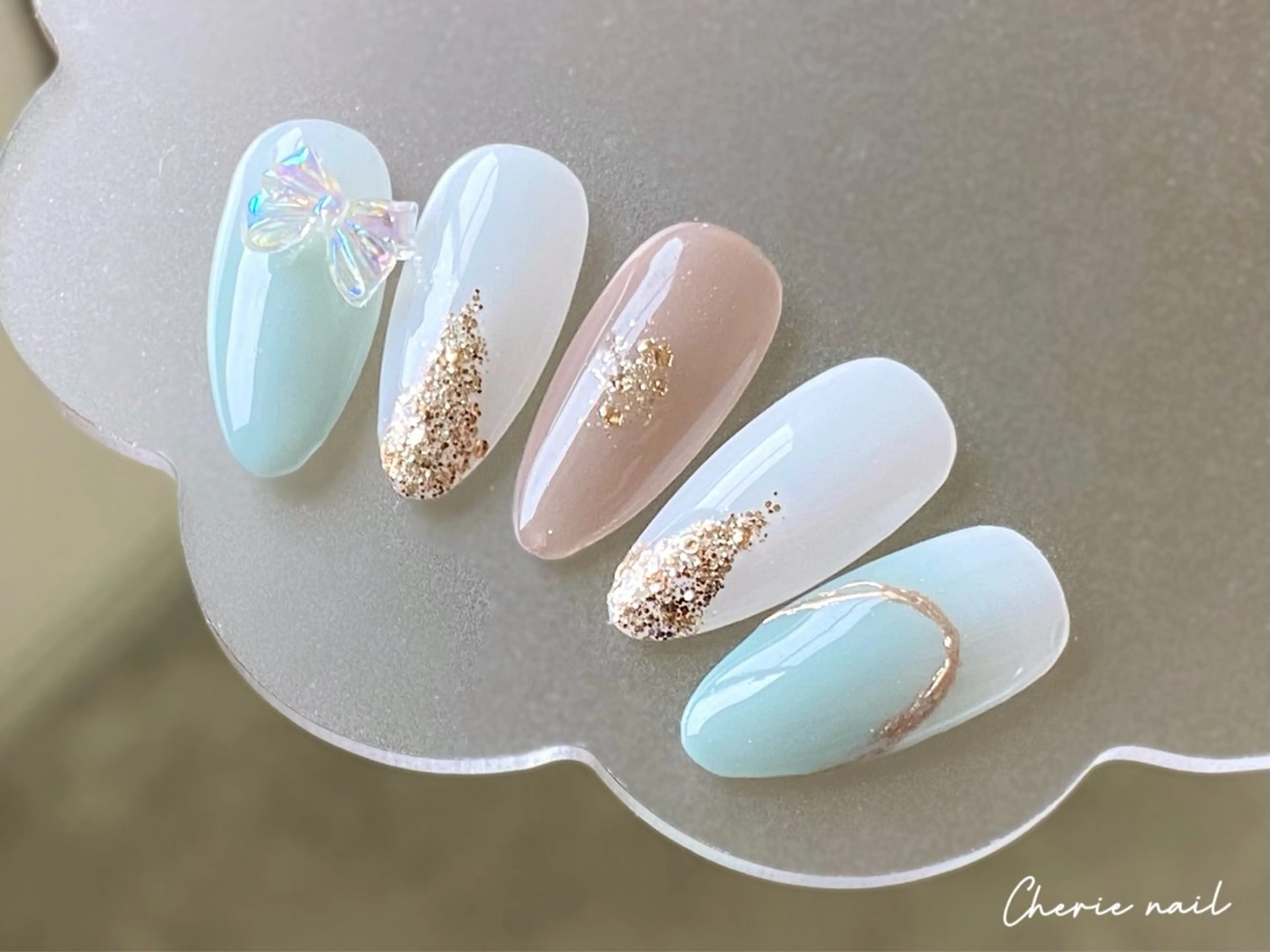 ネイル ブルー ジェルネイル ラメ(グリッター) ミラーネイル ニュアンスネイル ハンドネイル Cherienail yunaのネイルデザイン