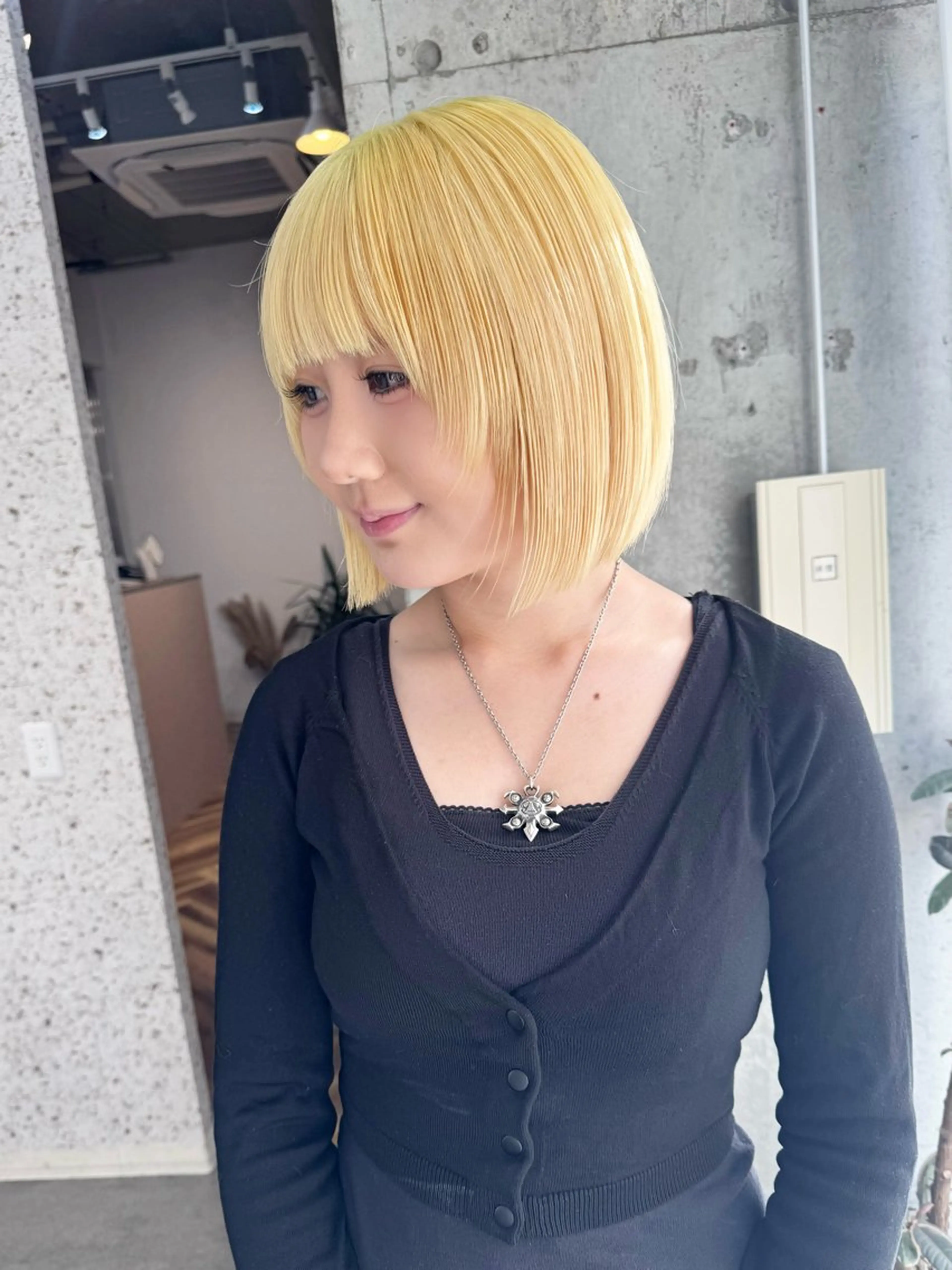 ショート カラー ベージュカラー ブリーチ ケアブリーチ ダブルカラー ハイライトカラー ヘアカラー lani 天神大名/ブリーチのヘアスタイル