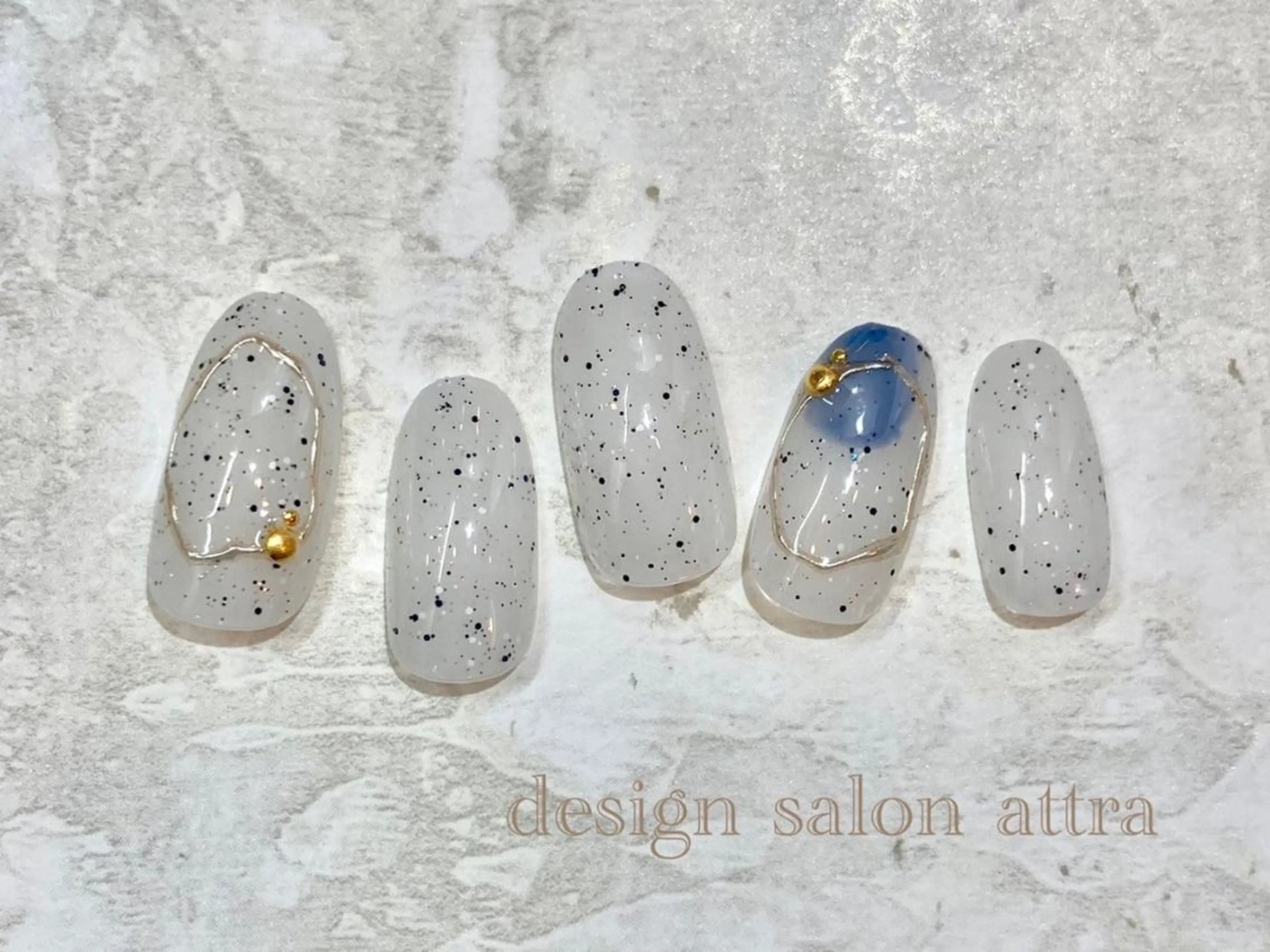 ネイル 根津 綾子のネイルデザイン