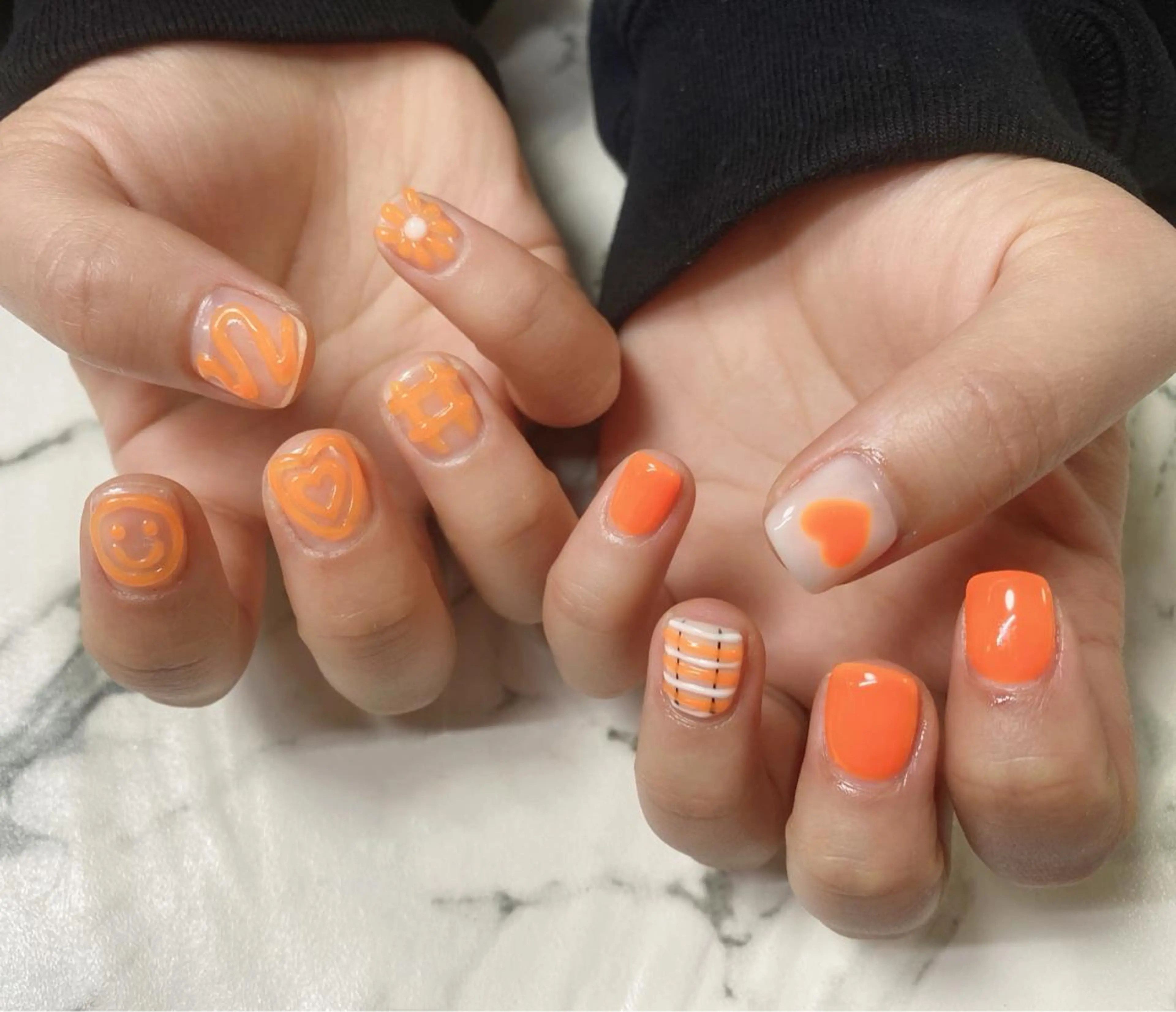 ロング カラー ネイル Q Free nailsのネイルデザイン