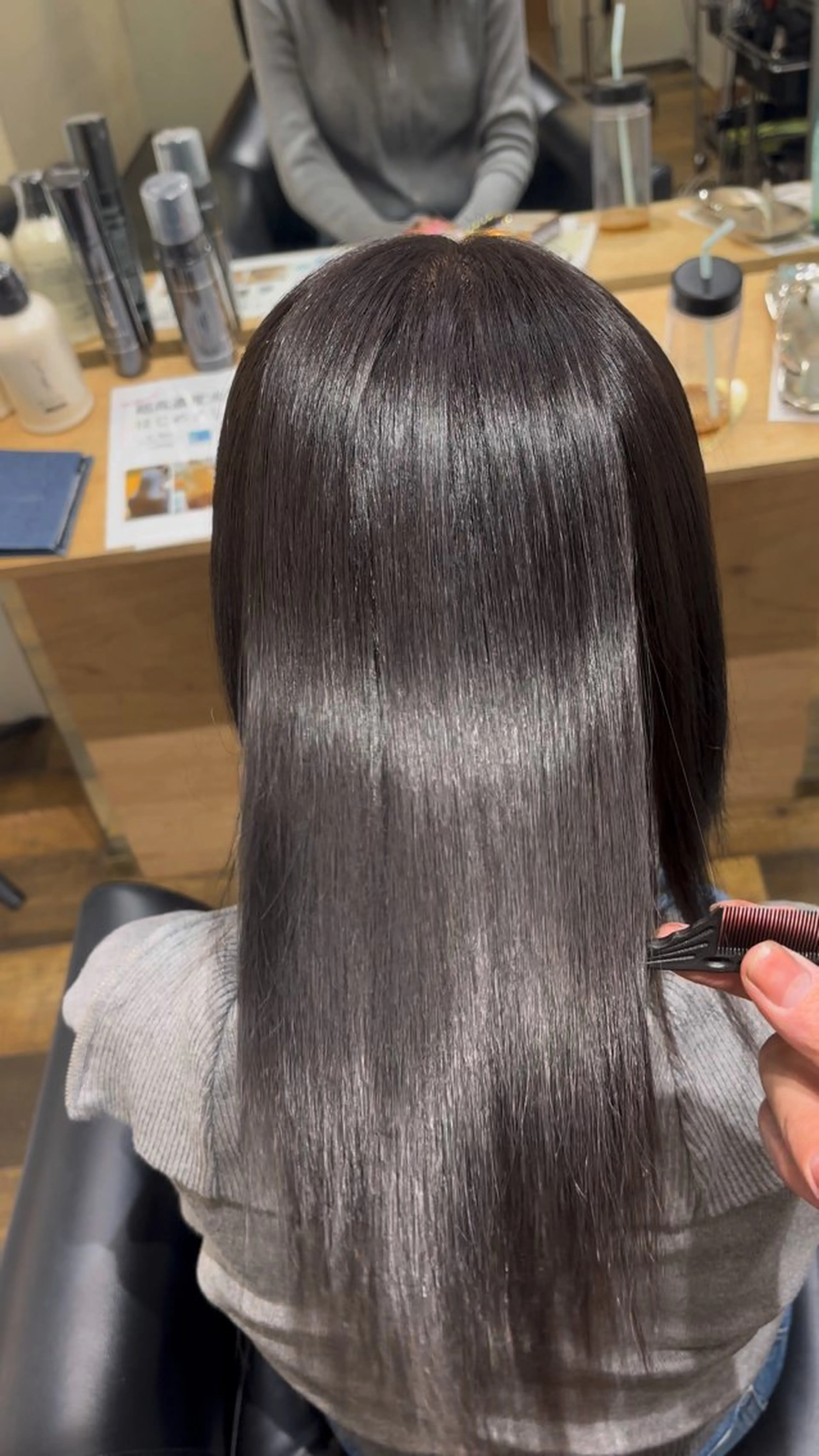 ミディアム 縮毛矯正 R i nのヘアスタイル