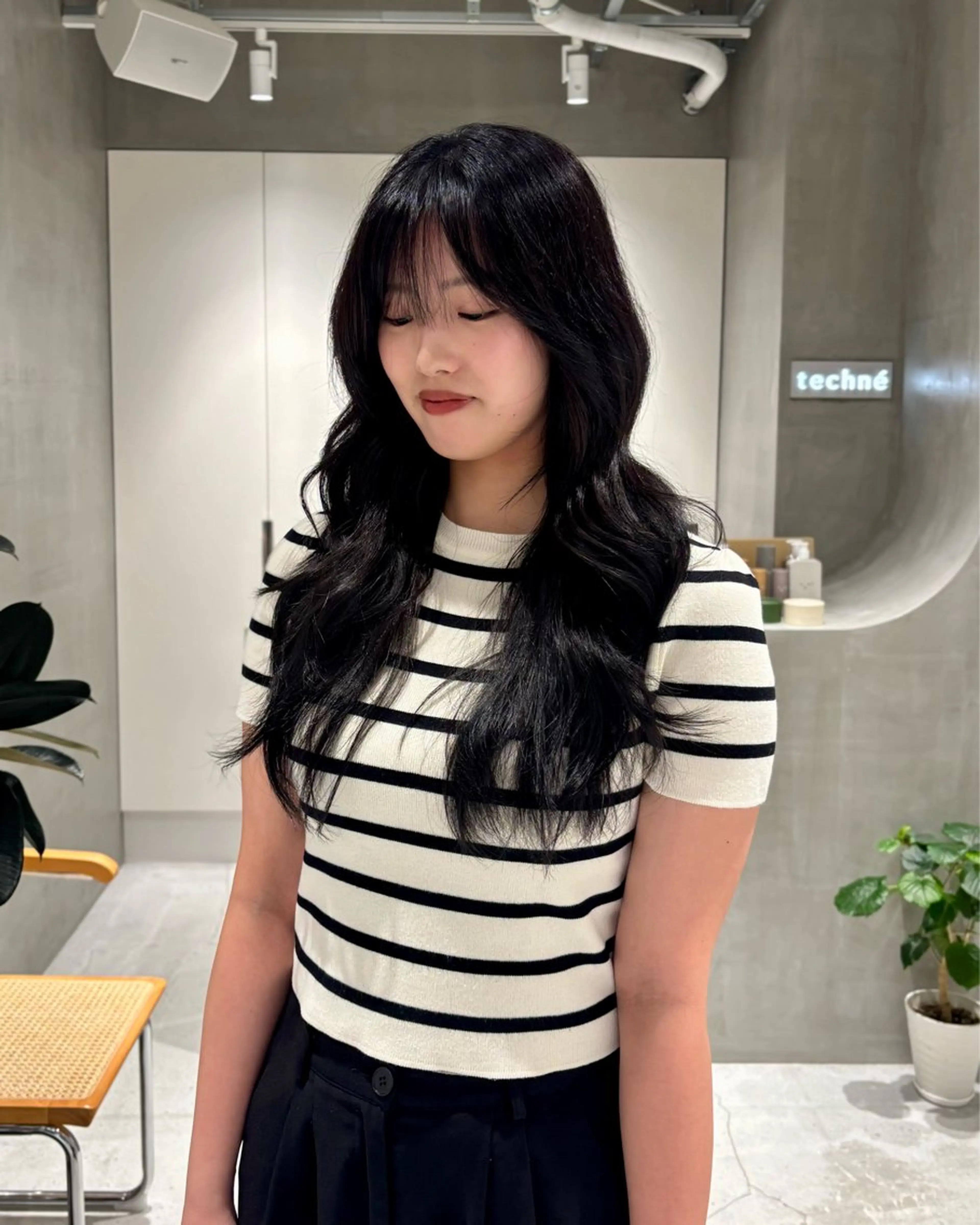 カラー techné所属・塔尾 真那のヘアスタイル