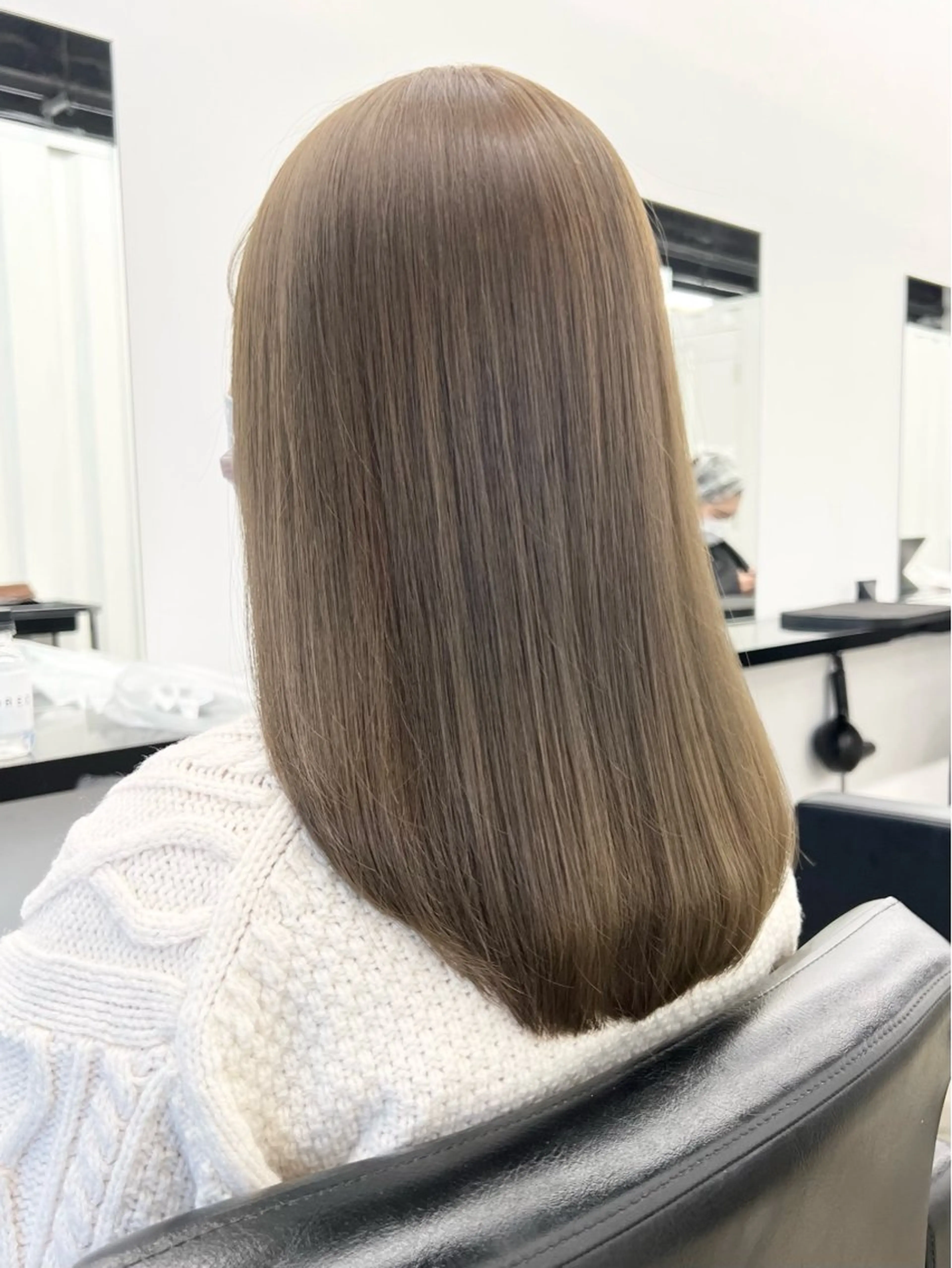 セミロング カラー ヘアカラー 原宿 ツヤカラー🫧 ちり🍎のヘアスタイル