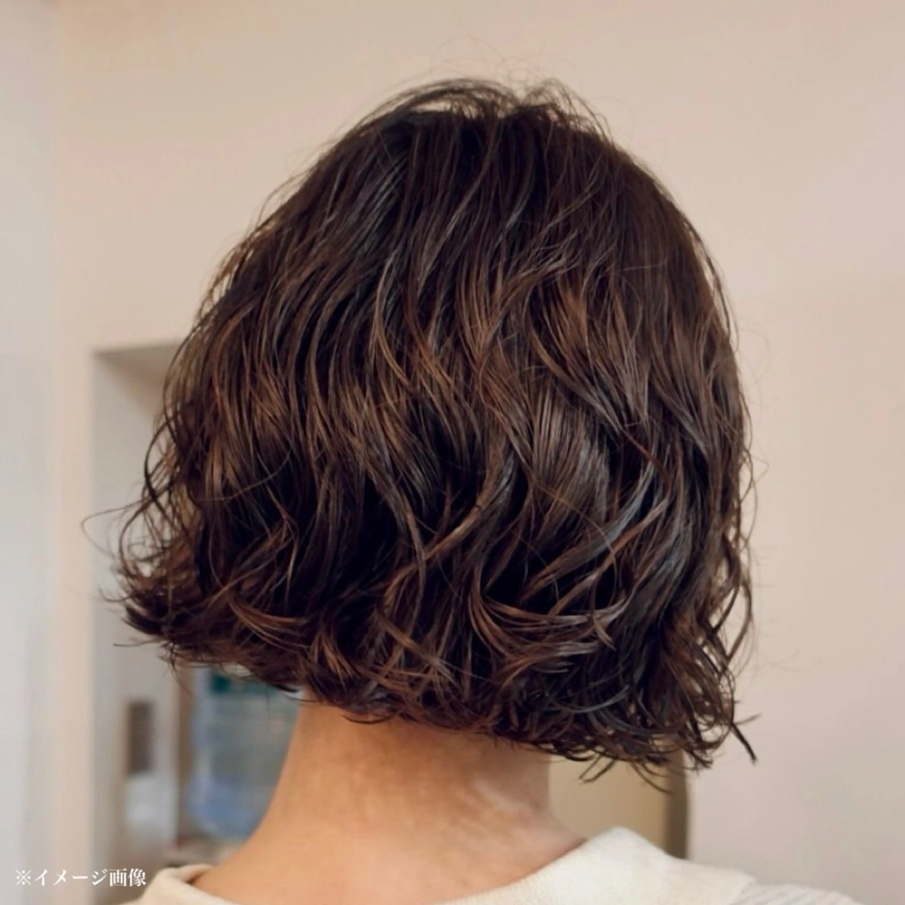 パーマ ボブ manami/ レイヤー/小顔カットのヘアスタイル