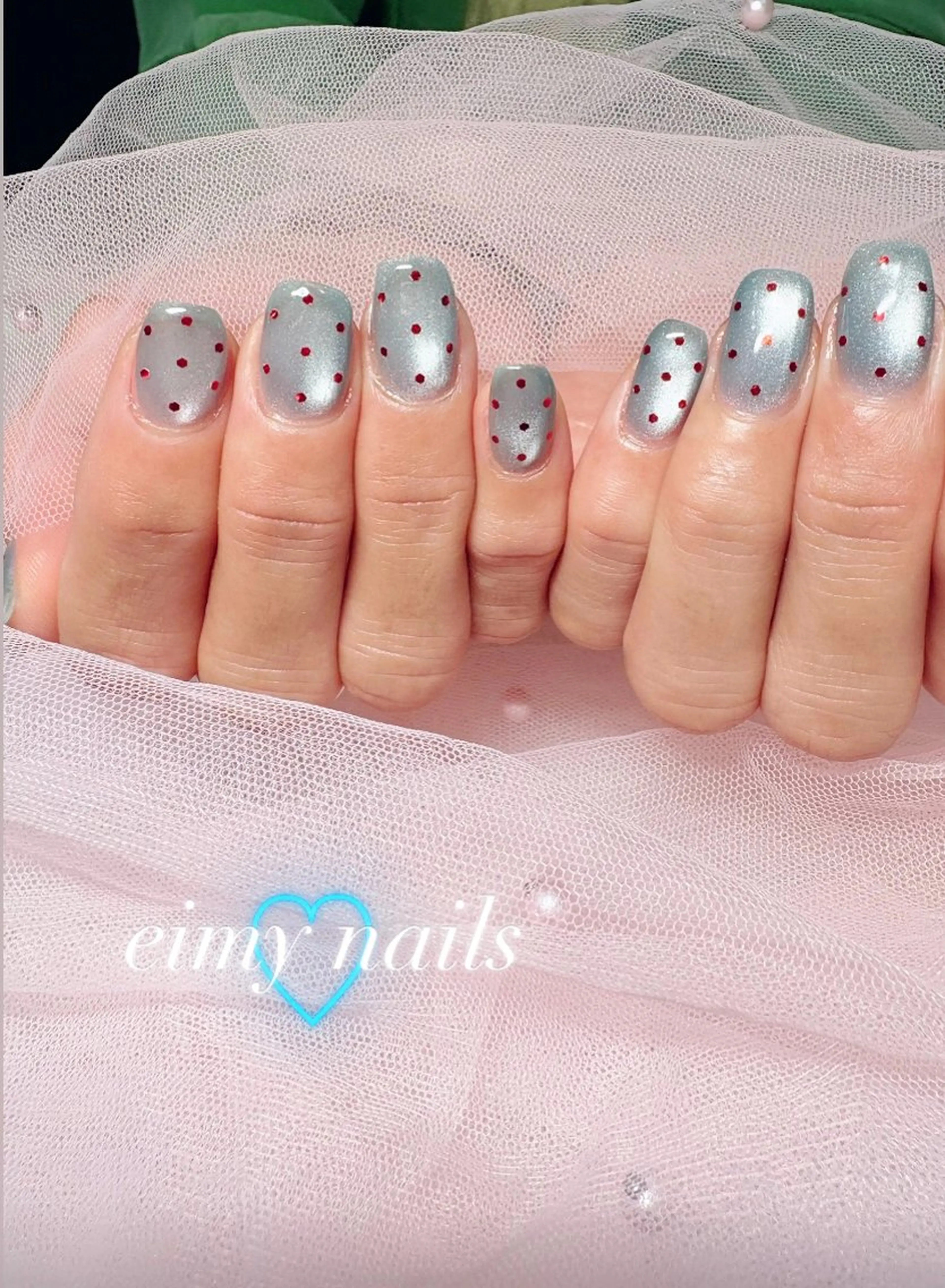 ネイル ブルー ドット マグネットネイル マグネットワンカラー 持ち込み ハンドネイル 🤍eimy nails🤍所属・eimy nails♡のネイルデザイン