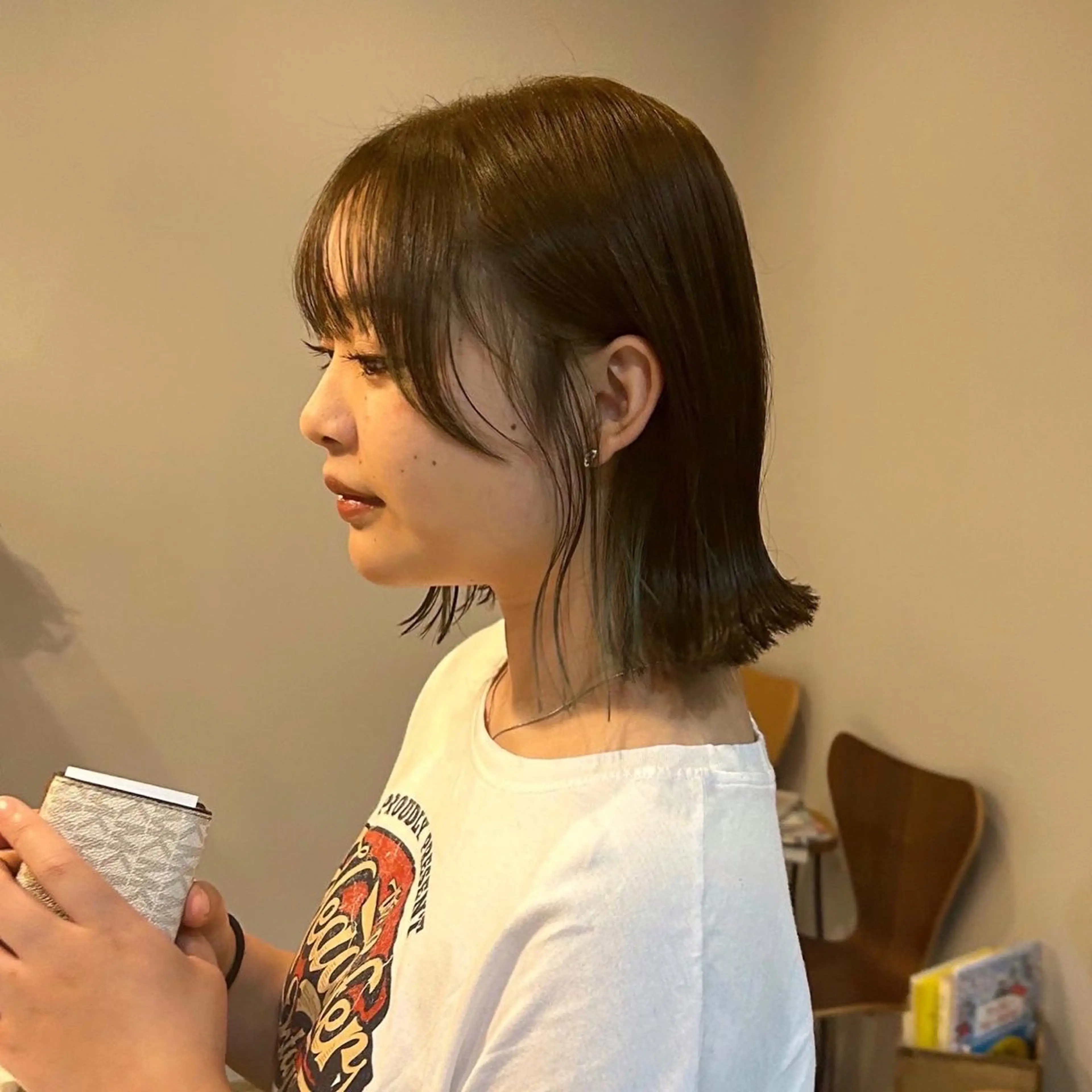 ミディアム カラー ブリーチ 透明感カラー オリーブカラー トリートメント Hair Muse'e 大西店所属・水谷 優華のヘアスタイル