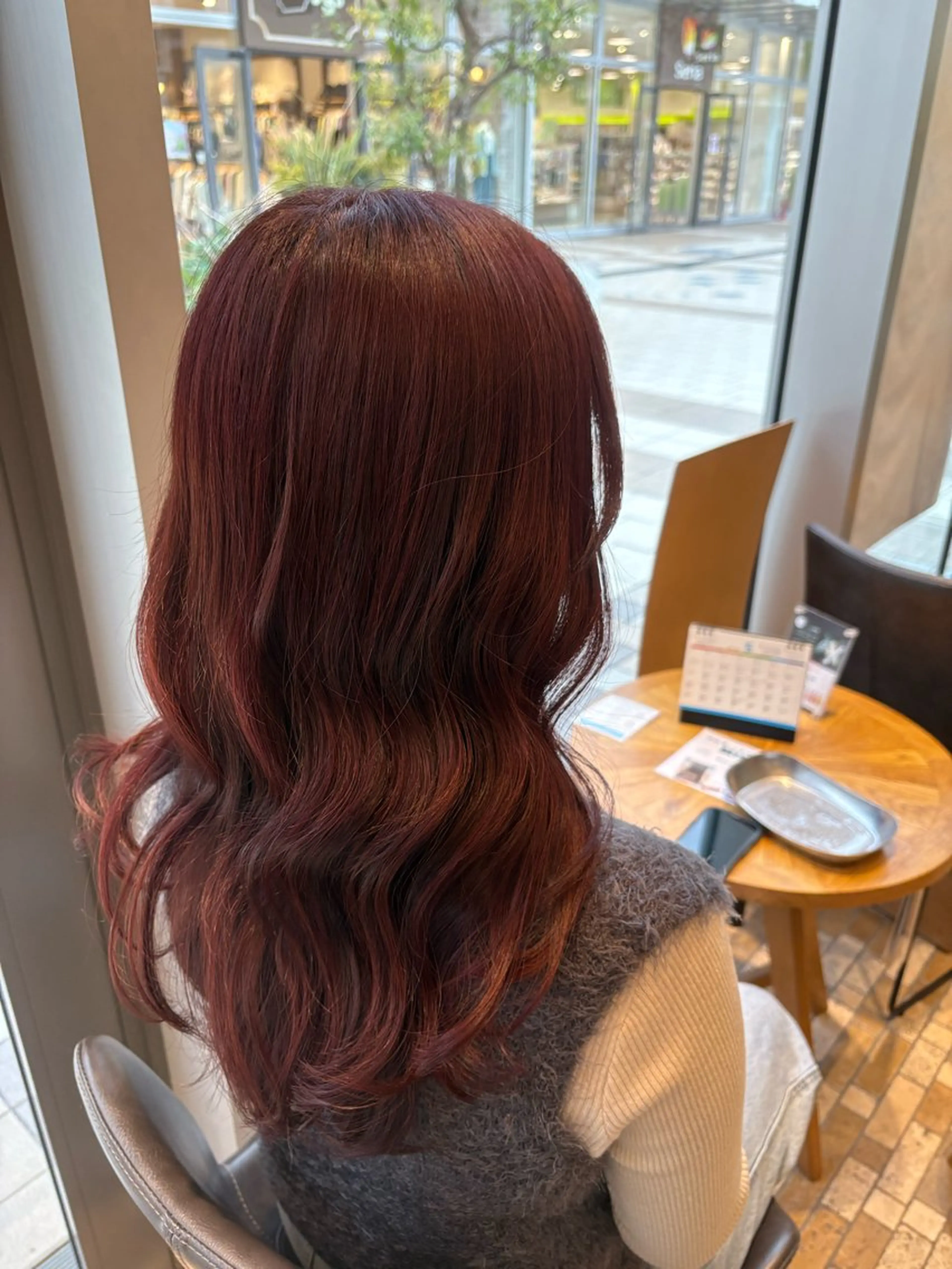 セミロング Lolonois 森ノ宮/RINのヘアスタイル