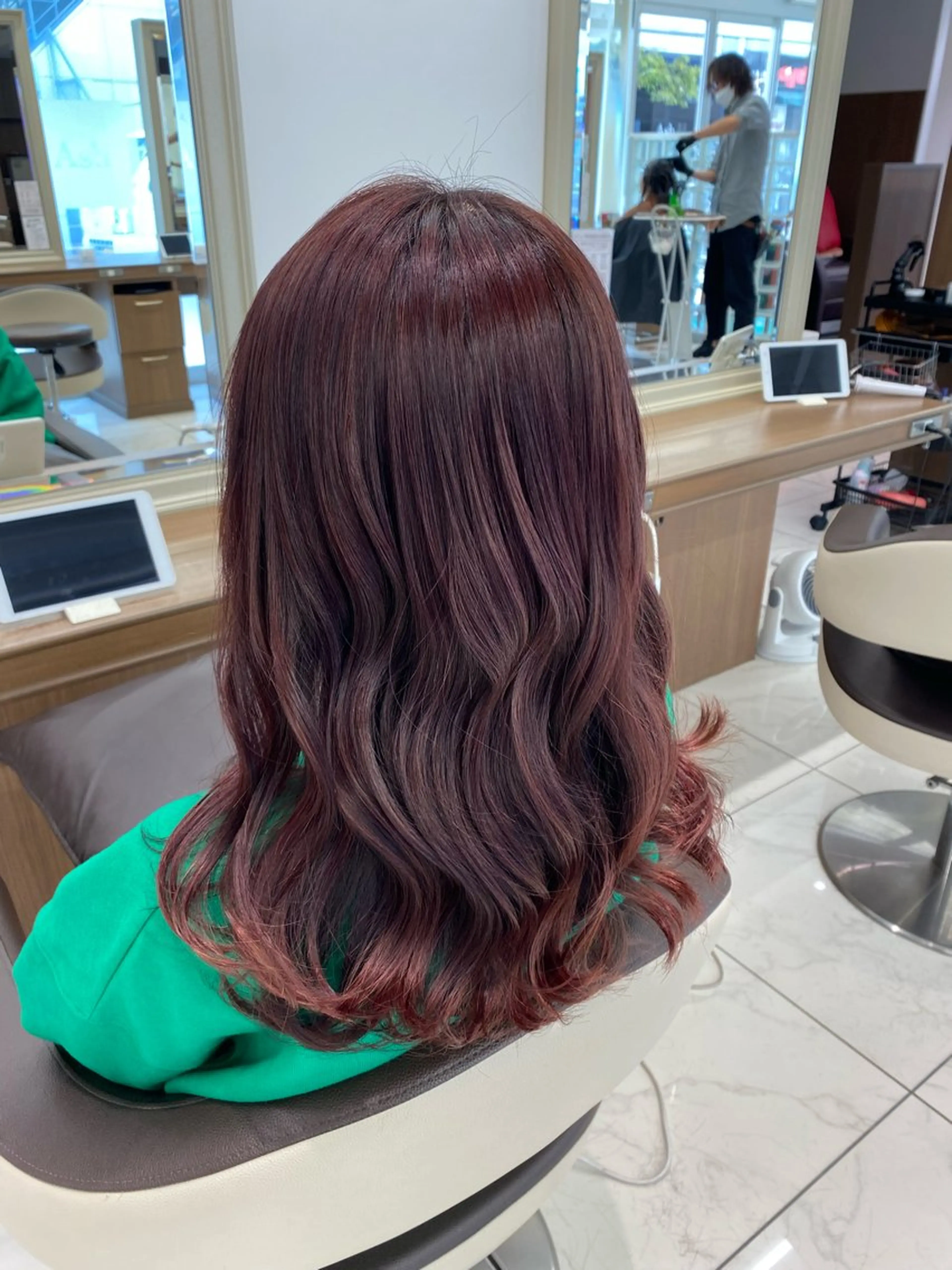 セミロング カラー ブリーチ ブラウンカラー ブリーチなしカラー ピンクカラー ピンクブラウン カット ヘアカラー トリートメント 長妻莉央/縮毛矯正 髪質改善カラーのヘアスタイル