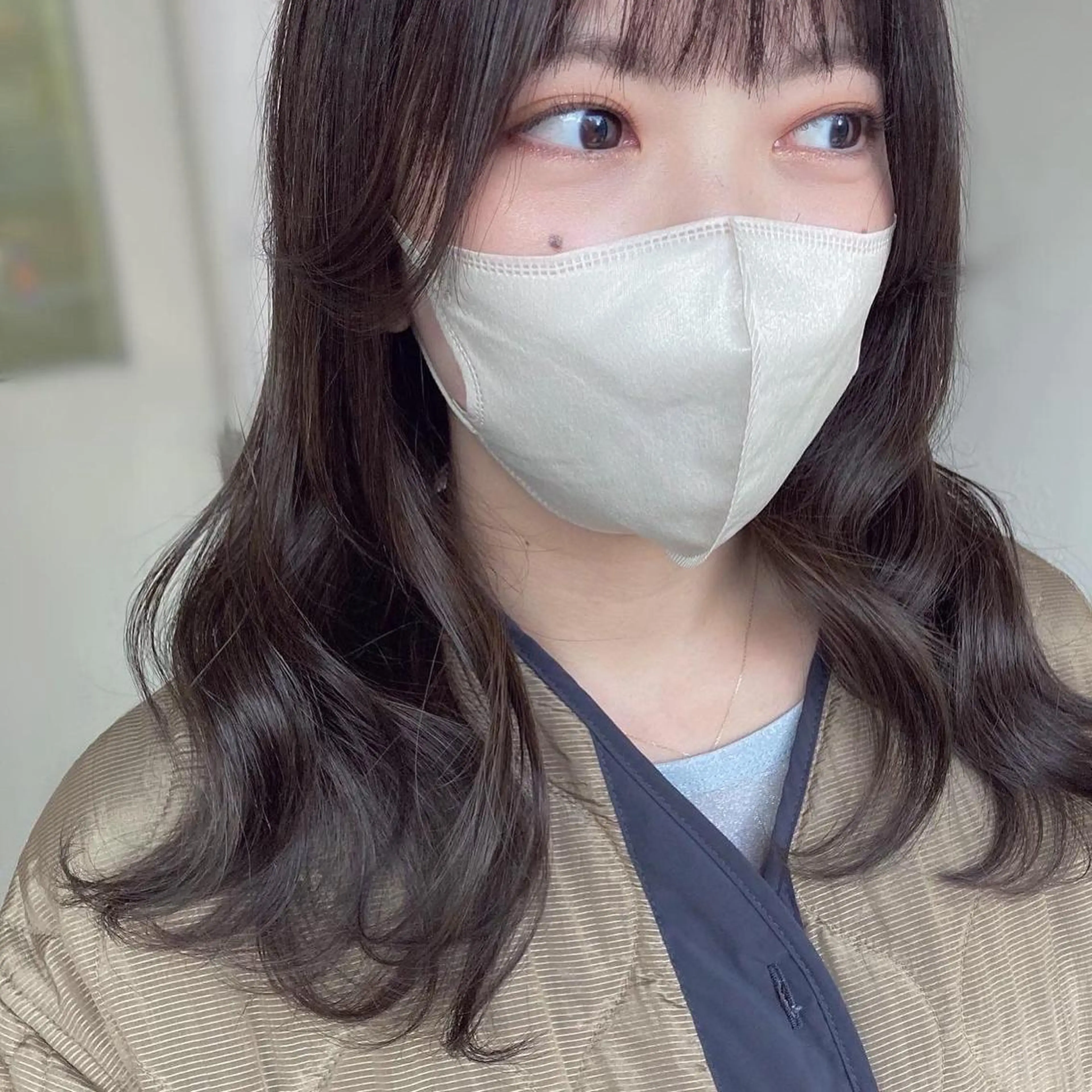 セミロング roka ノゾミのヘアスタイル