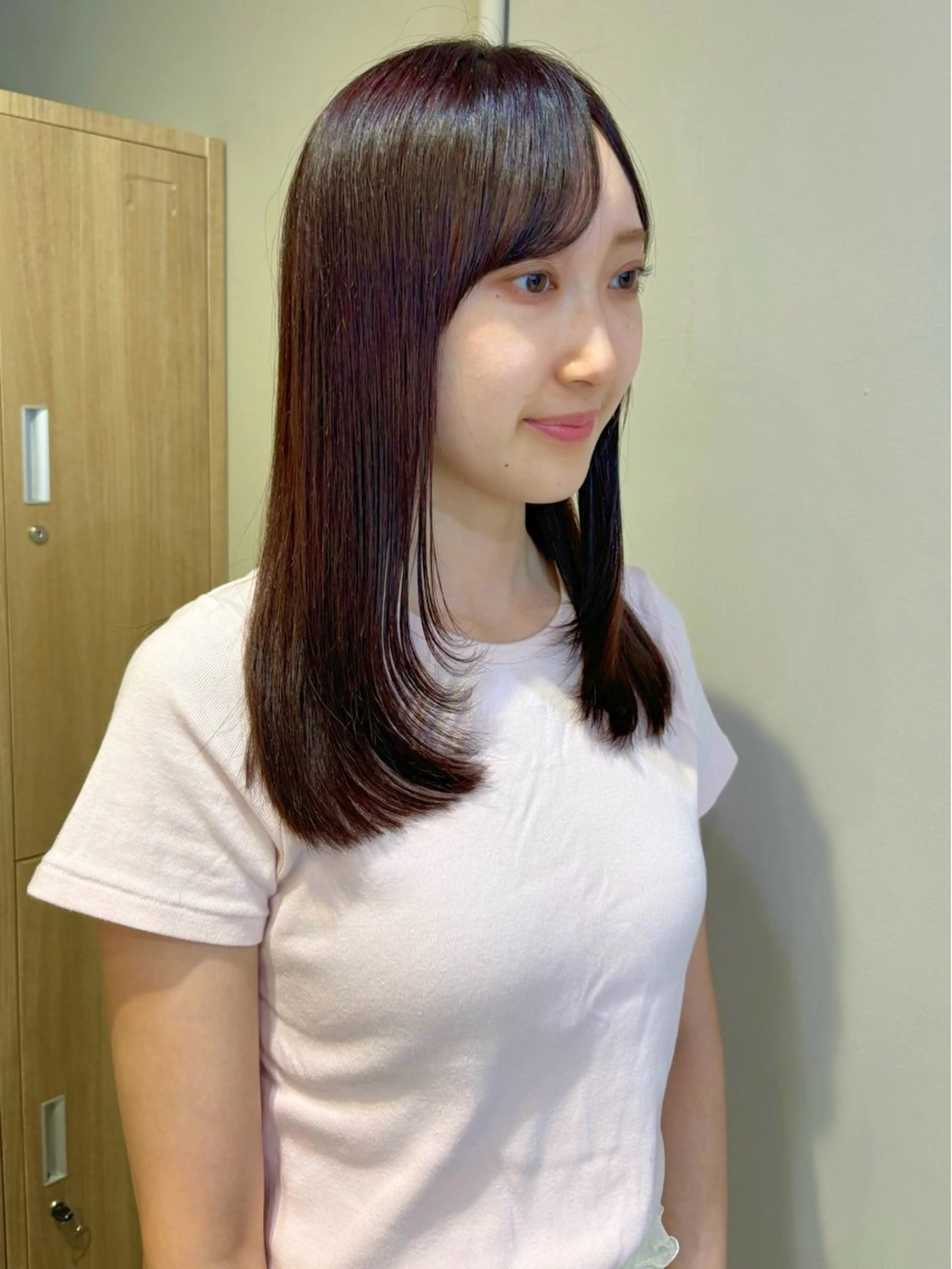 セミロング LOREN＋透明感 オリーブhirokoのヘアスタイル