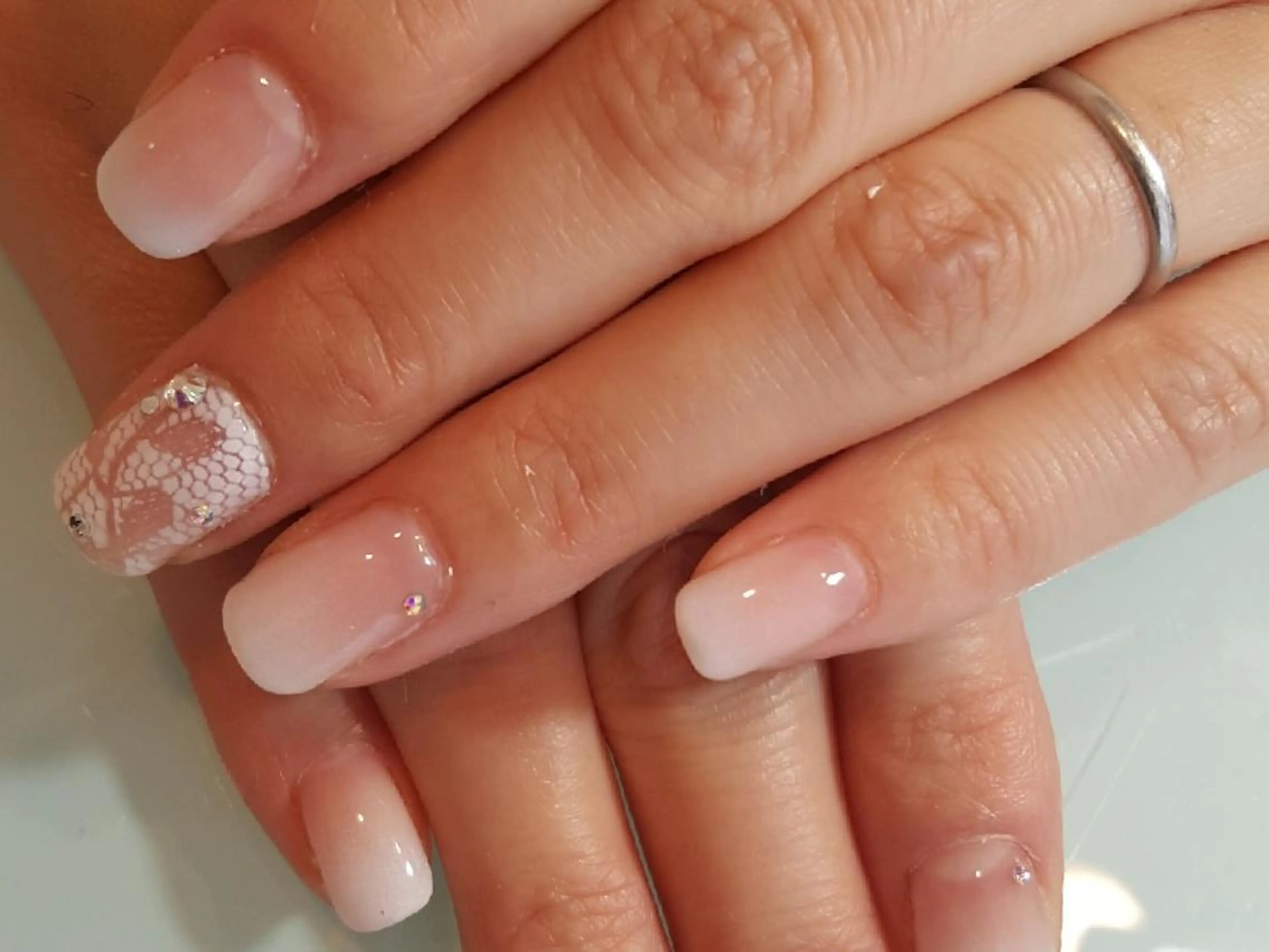 ネイル アートネイル グラデーション レース 人気エリア💖完全個室【ルリエ】所属・ネイルサロン Lelienルリエのネイルデザイン