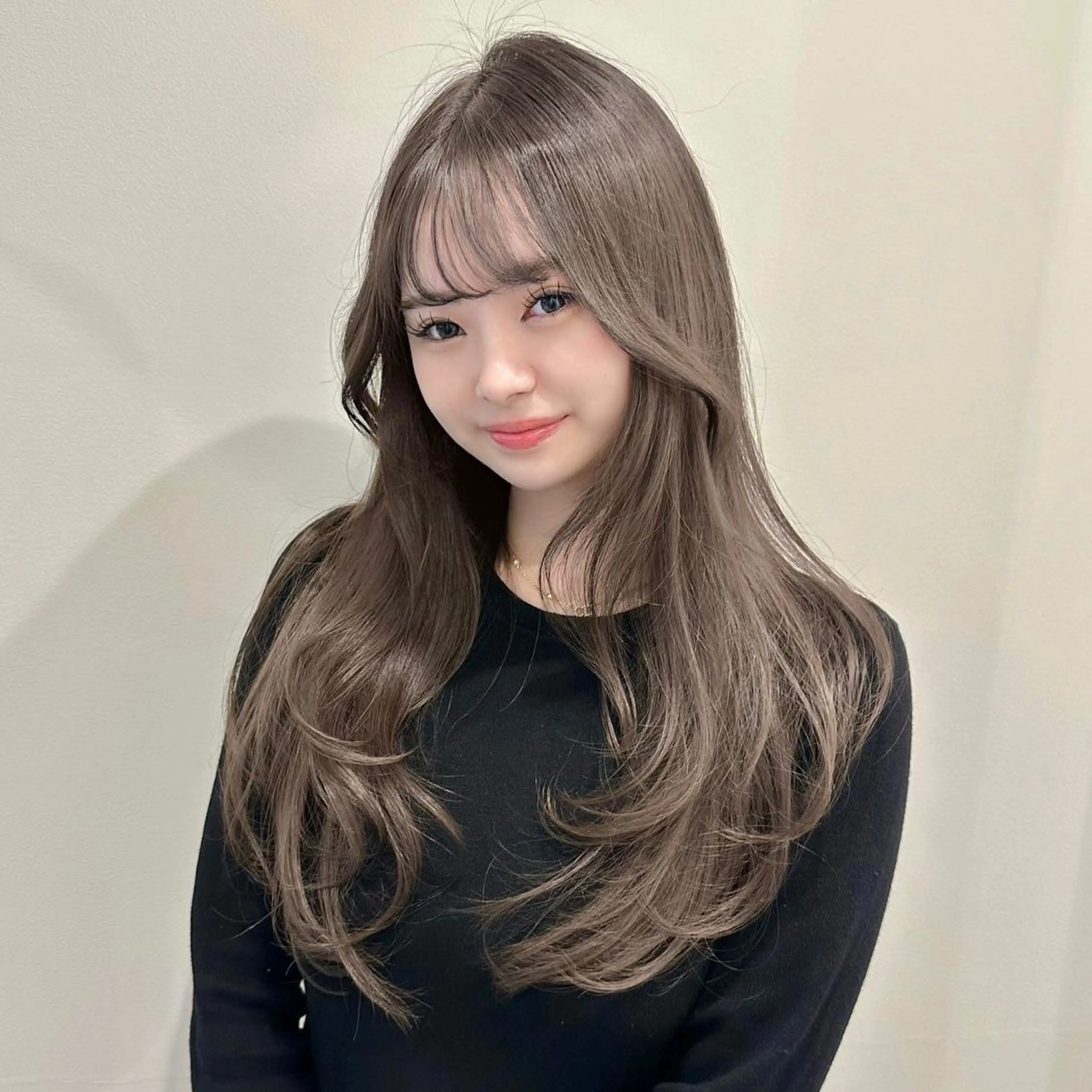 セミロング カット 🌹ハッシュカット、 レイヤー韓国ヘア🌹のヘアスタイル