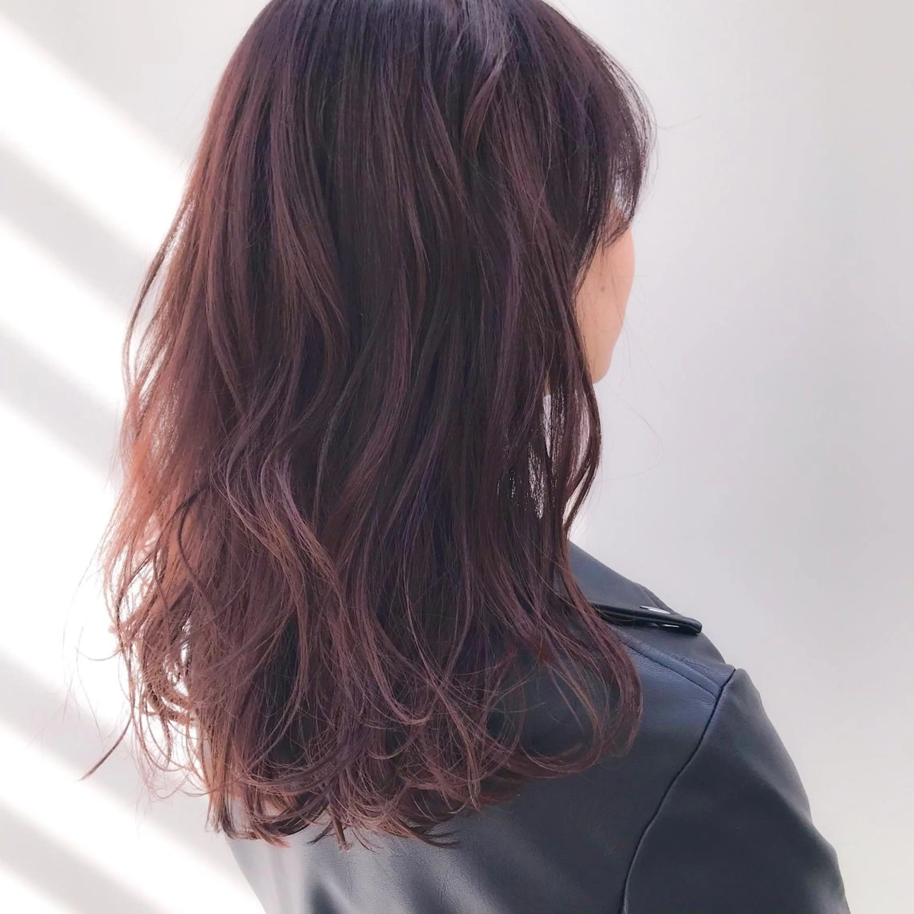 セミロング カラー ブラウンカラー ピンクカラー ピンクブラウン PEAKS　渋谷店所属・髪質改善🌟 TAKERUのヘアスタイル