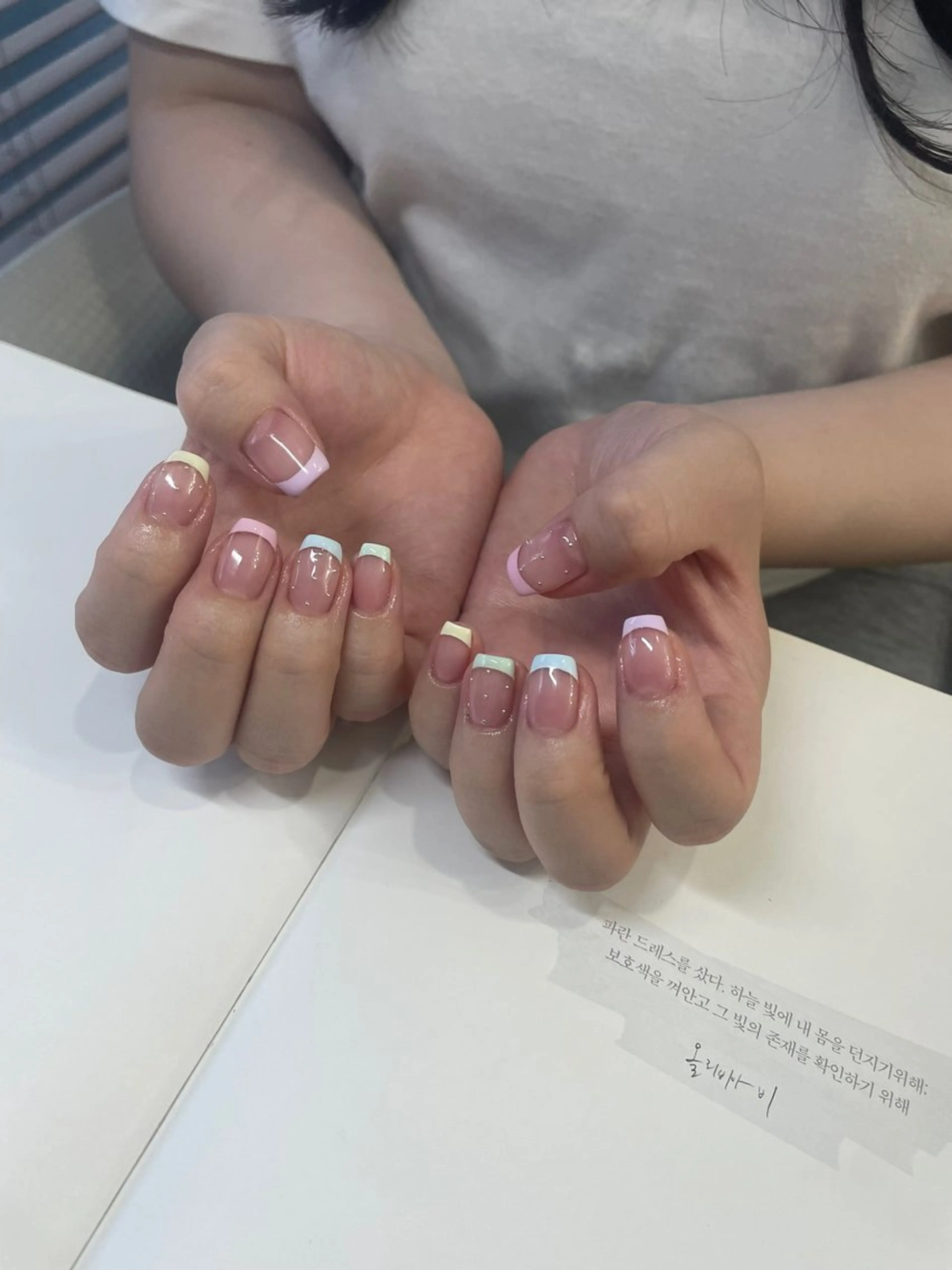 ネイル ハンドネイル ネイルズシャトン🪡 ネイリスト齊藤のネイルデザイン