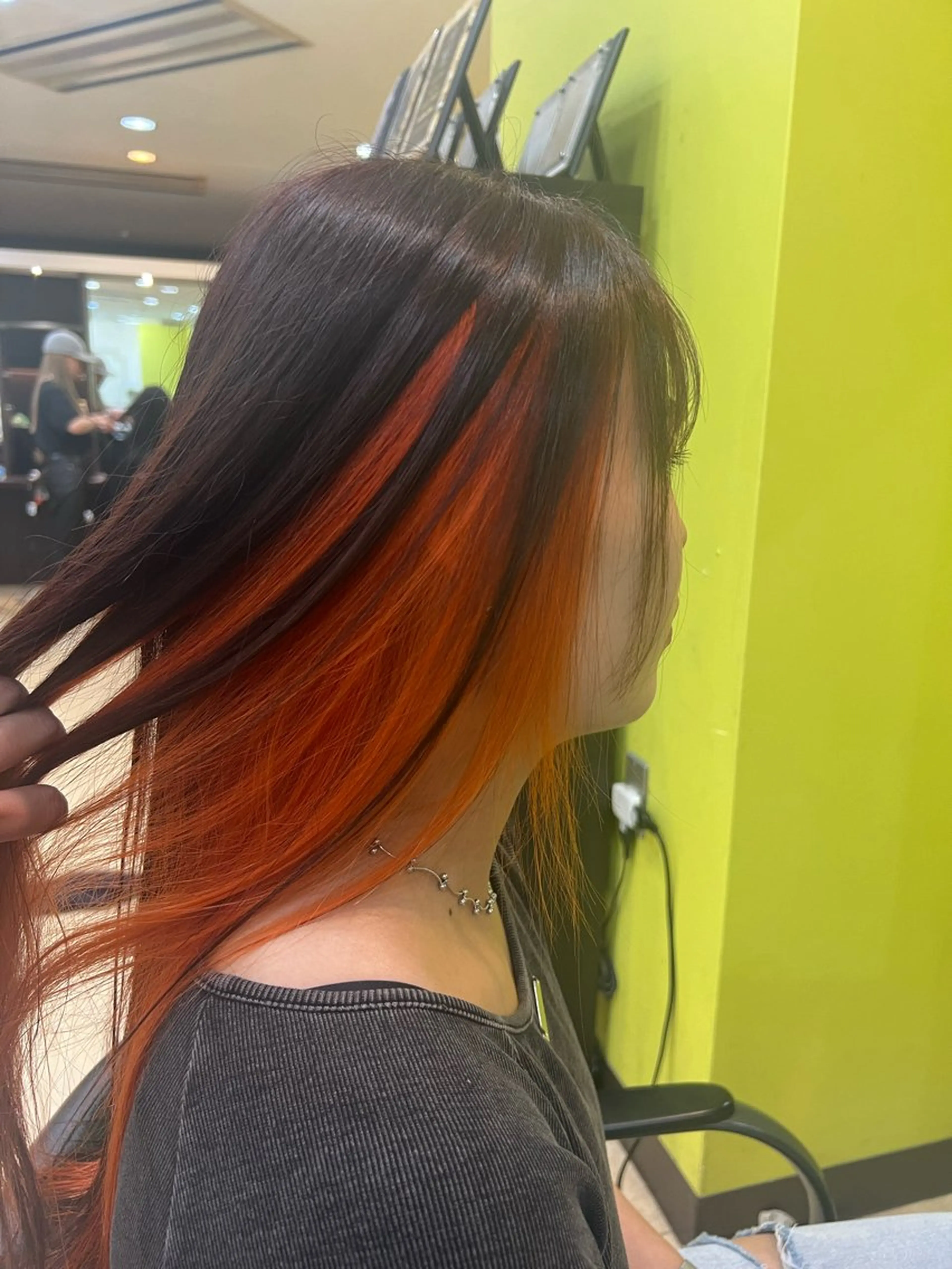 カラー インナーカラー ハイトーン／パーマ 特化平田のヘアスタイル