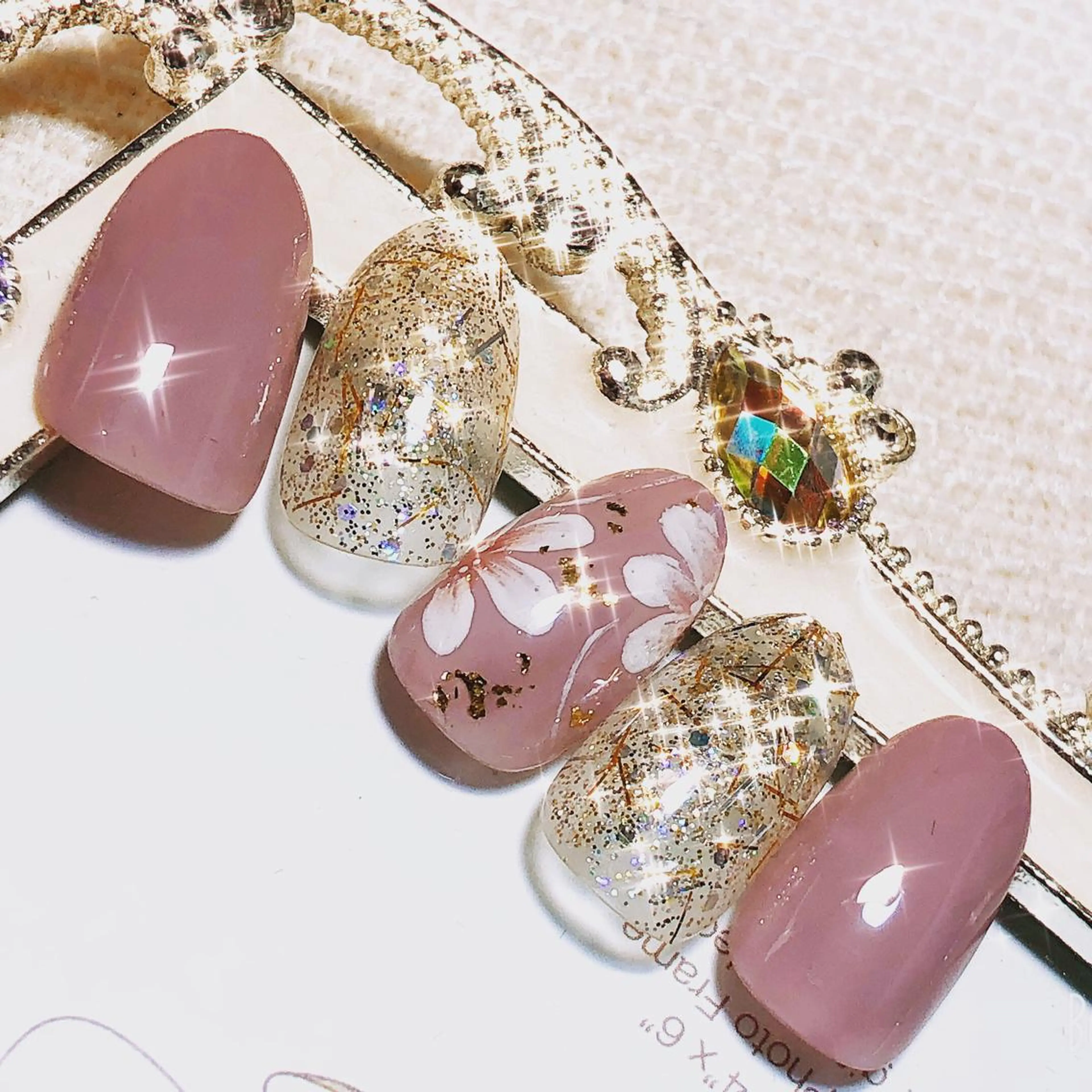 ネイル Bella  totalbeauty所属・Bella 齋藤理奈のネイルデザイン