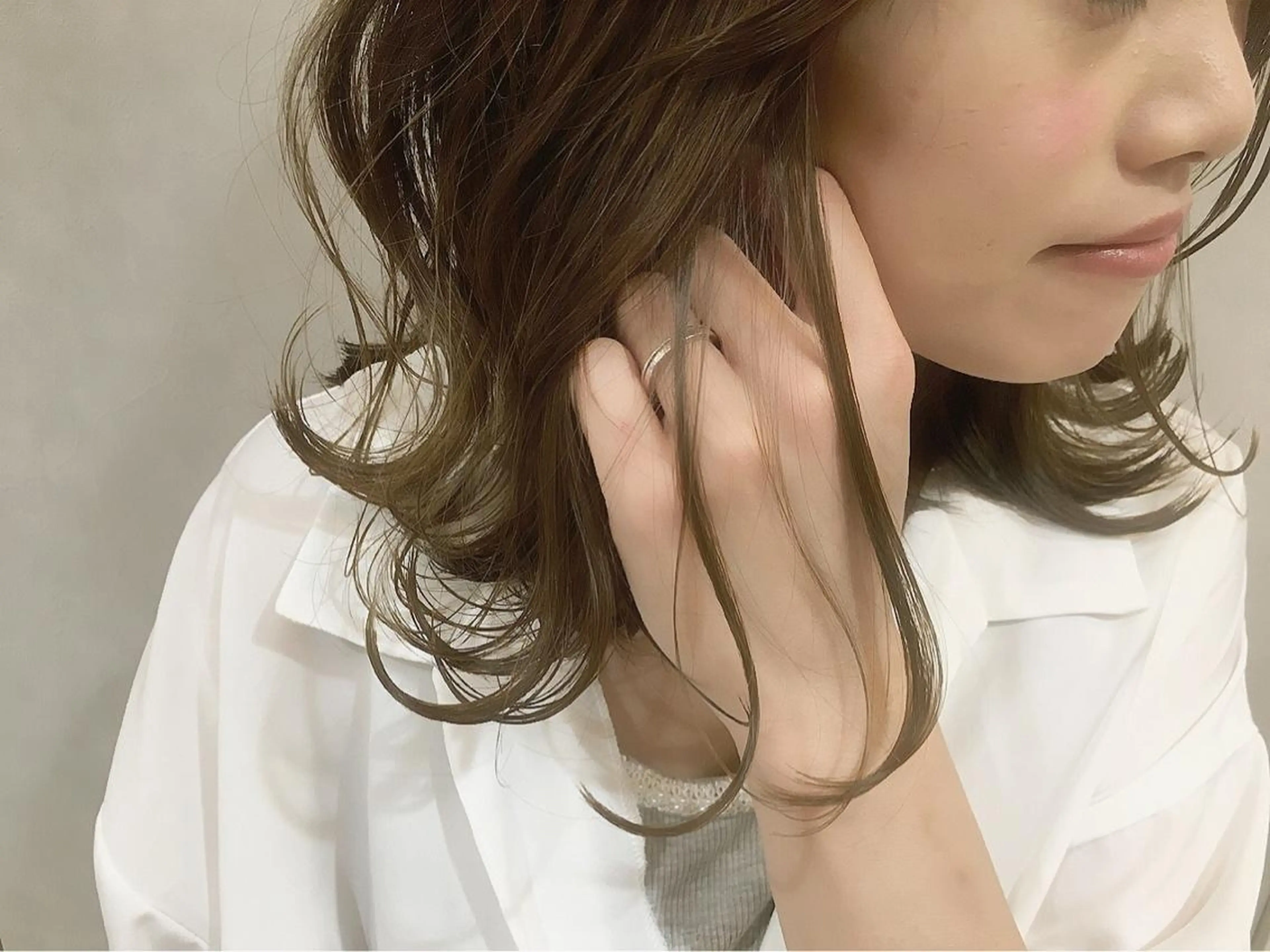 ミディアム カラー 指名支持率NO.1 スタイリストのヘアスタイル