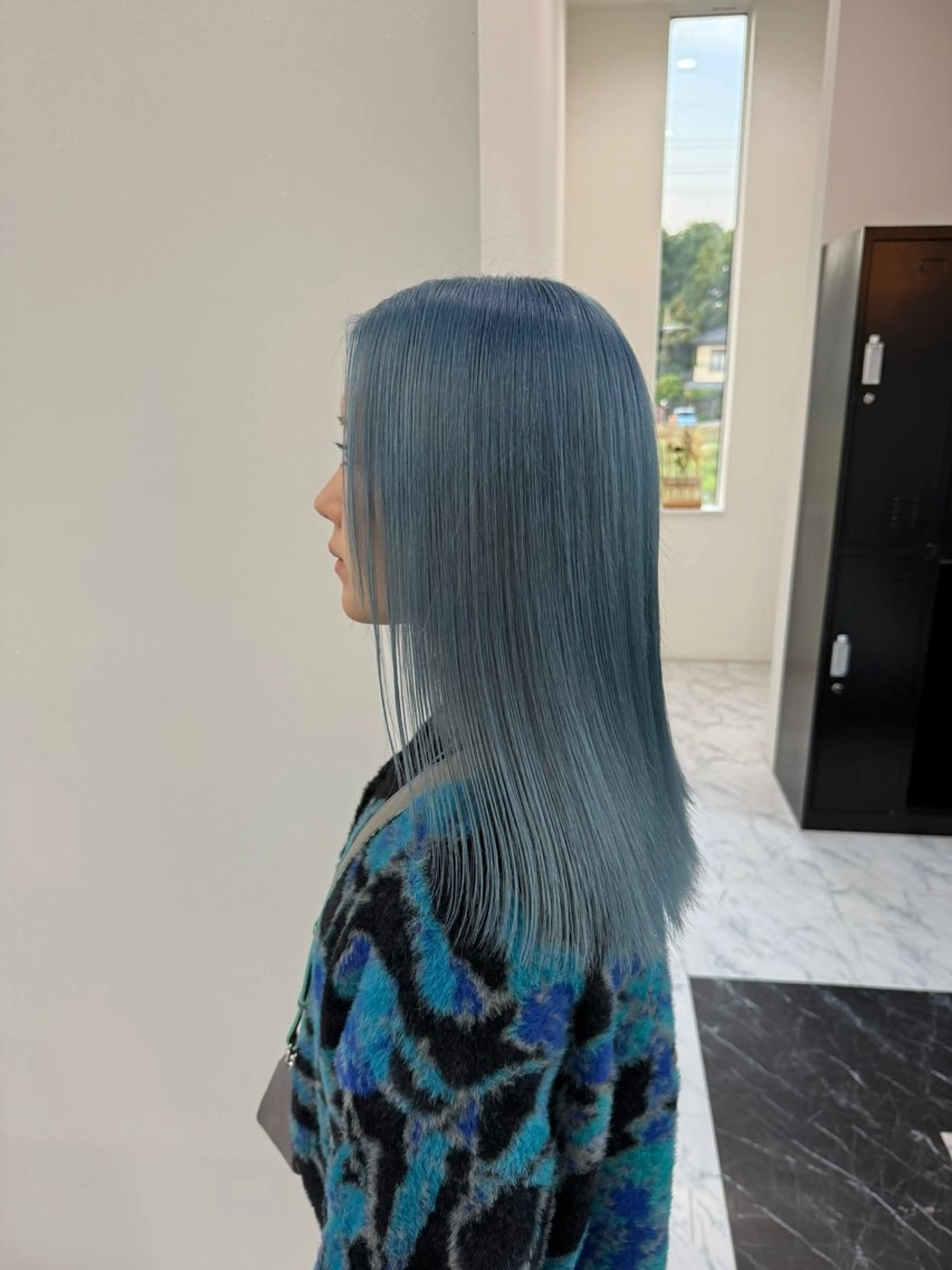 カラー 向井 彩里のヘアスタイル