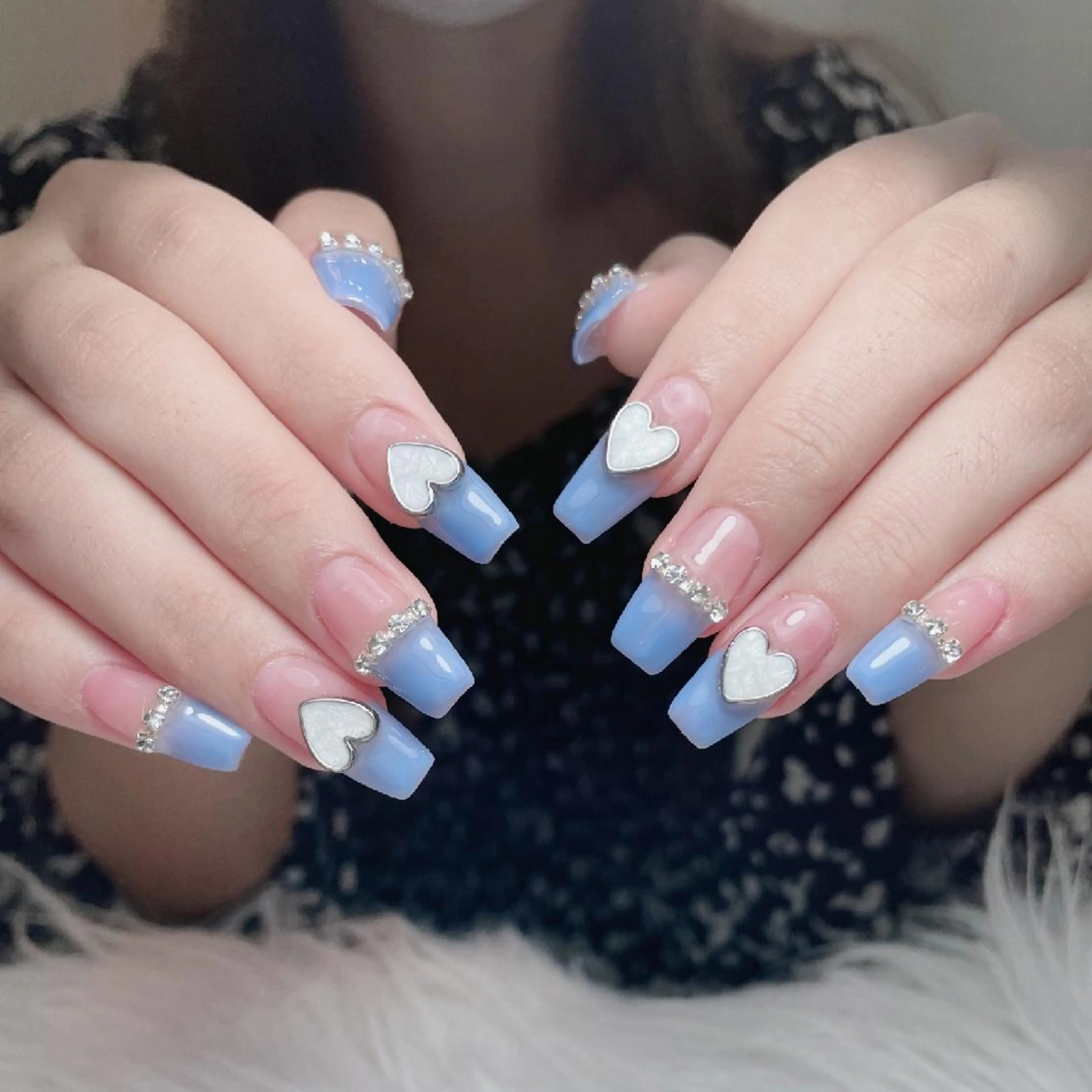 ネイル クリアネイル フラッシュネイル フラワーネイル グラデーション キラキラネイル NailPrincess所属・princess スカルプ専門店のネイルデザイン