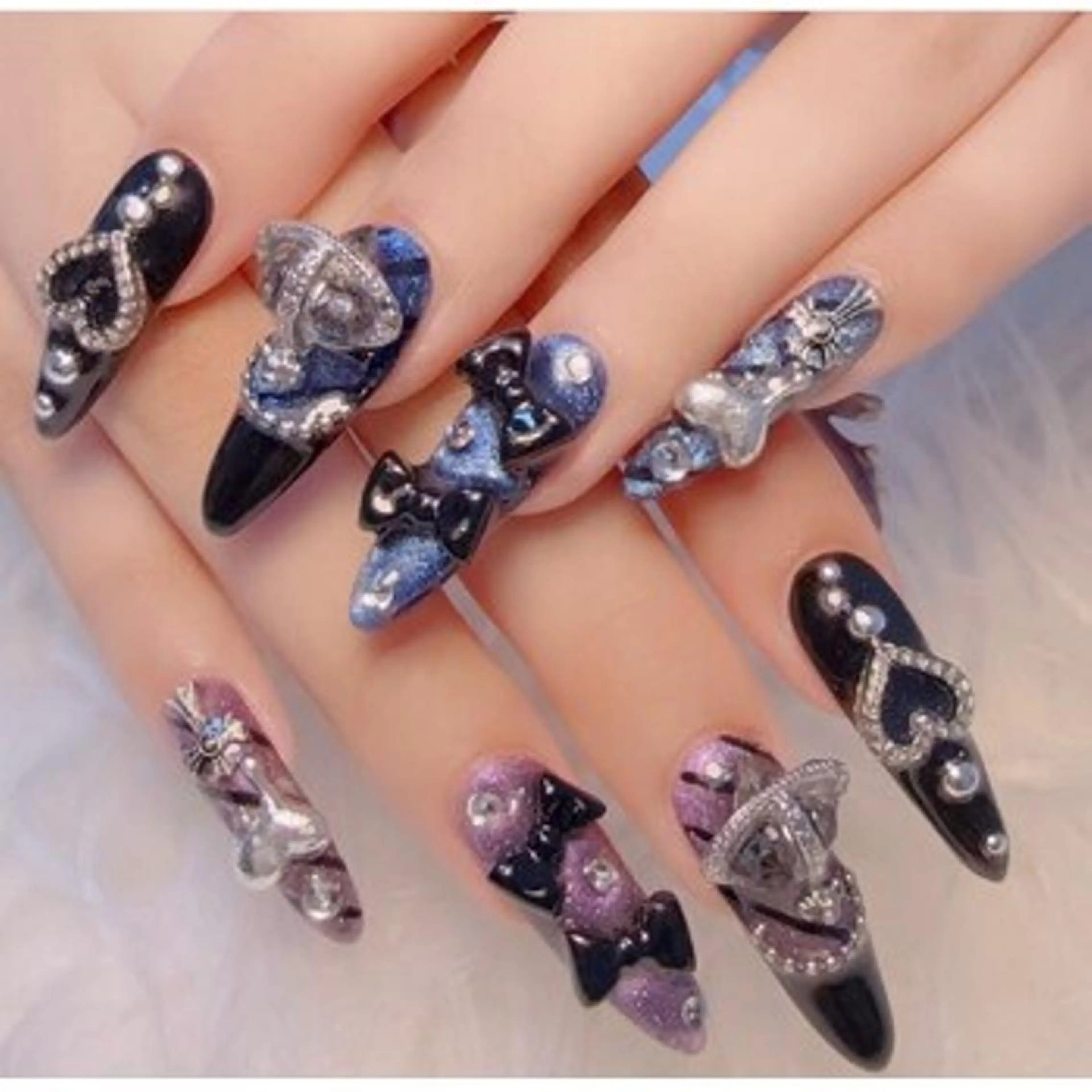 カラー ベージュカラー グラデーションカラー ピンクカラー ハンドネイル Bling Salonのネイルデザイン