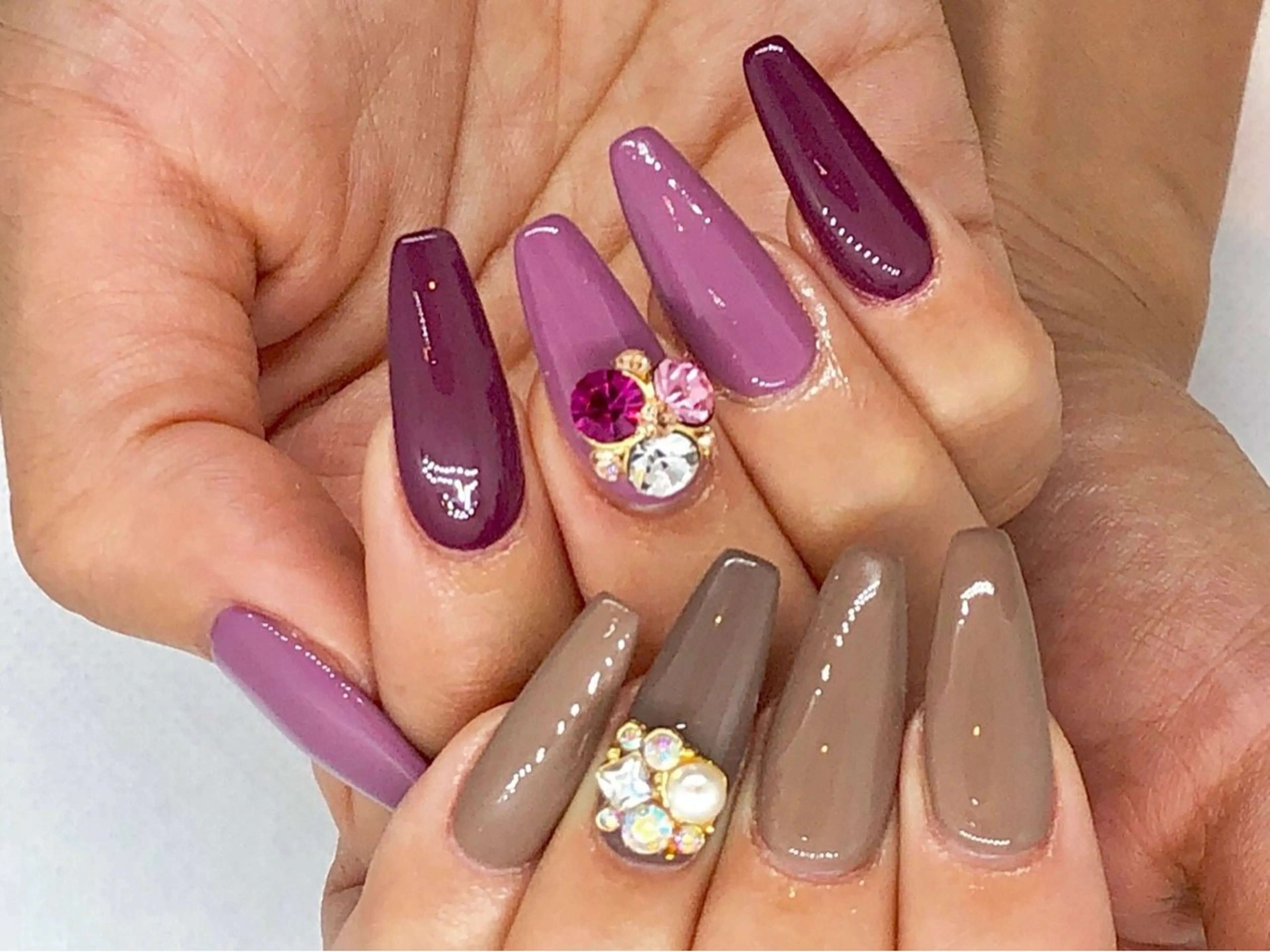 スカルプオフ＋スカルプシンプルコース（スカルプ＋ワンカラー＋ストーンアート4本まで）の写真