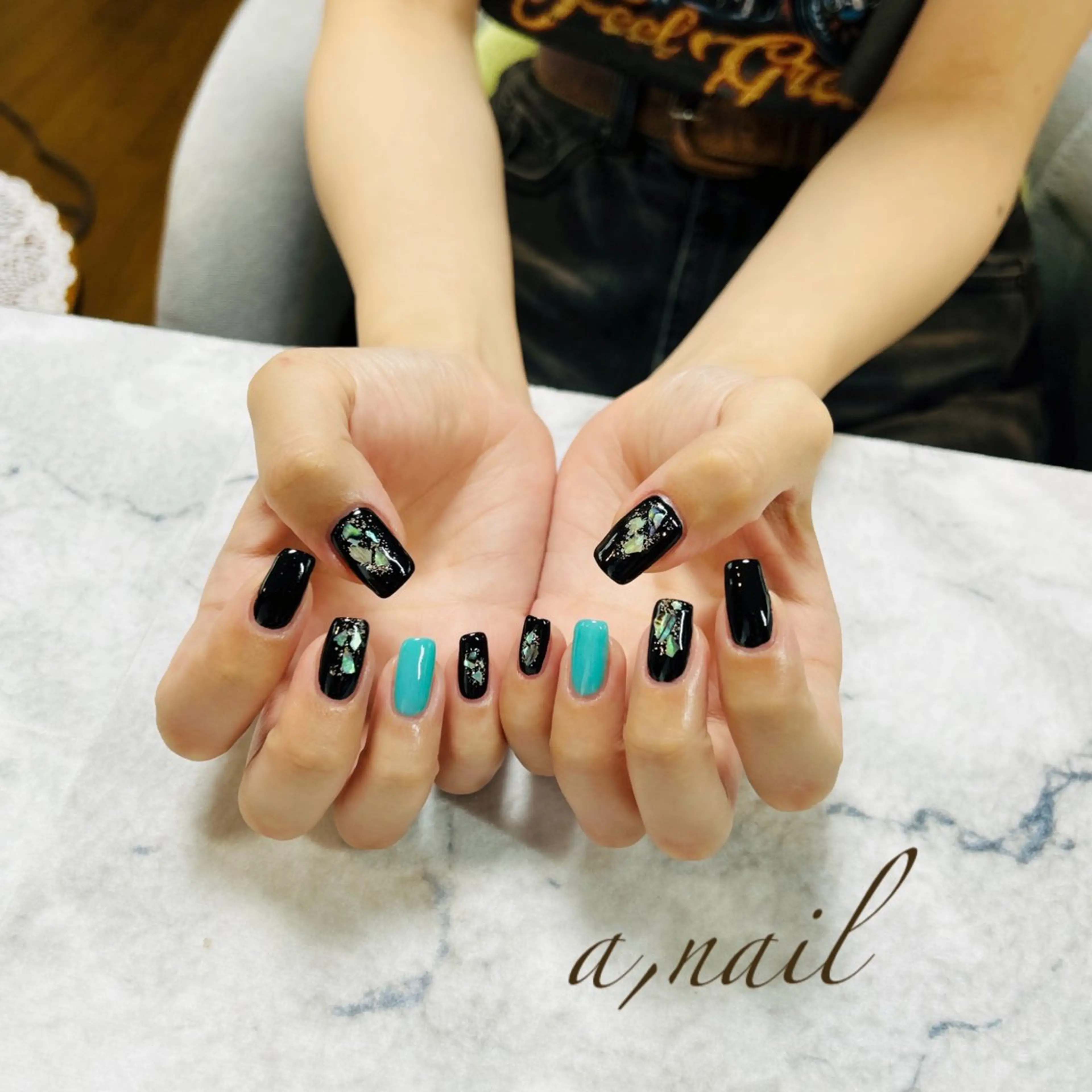 ネイル フットネイル ジェルネイル グラデーション キラキラネイル ラメ(グリッター) ハンドネイル ネイルサロン エーネイルのネイルデザイン