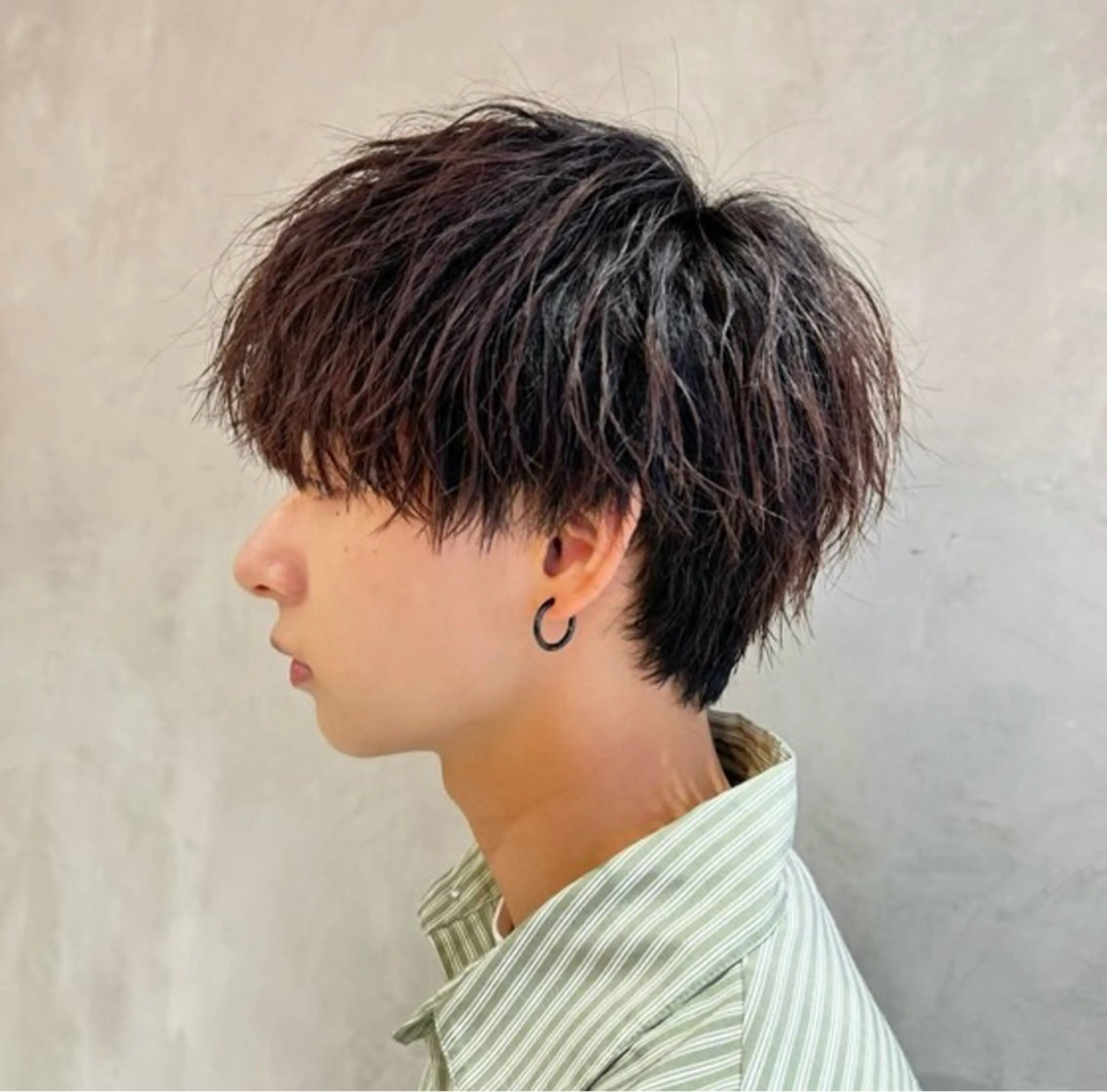 メンズ センターパート /ニュアンスパーマのヘアスタイル