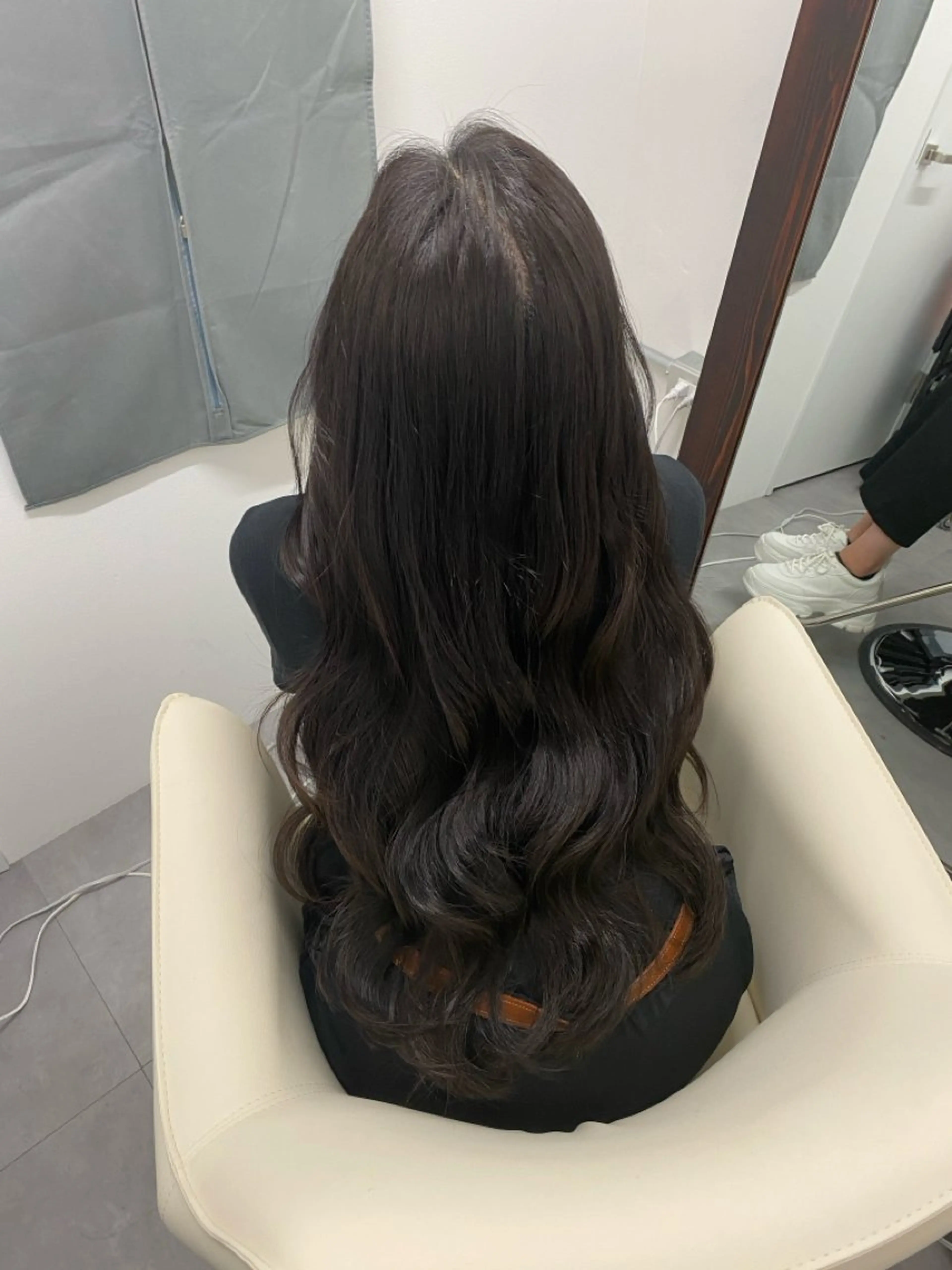 ロング カラー ブラウンカラー チョコレートブラウン ヨシンモリ 韓国風ヘア ヘアカラー 江坂トレンド韓国風 髪質改善shinoのヘアスタイル