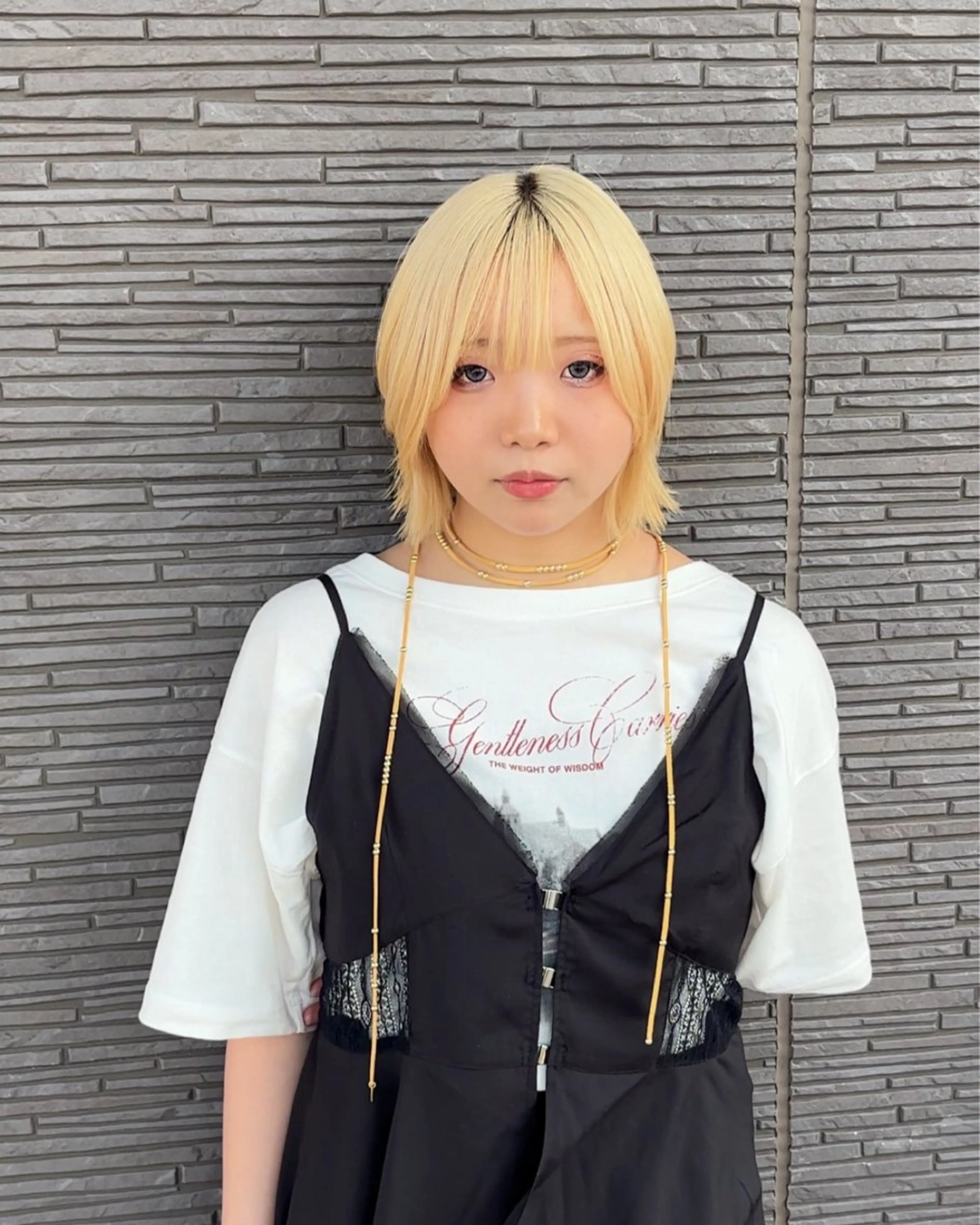 ショート カラー 似合わせカット aura所属・CONAN｜レイヤー ボブ／ハイトーンのヘアスタイル