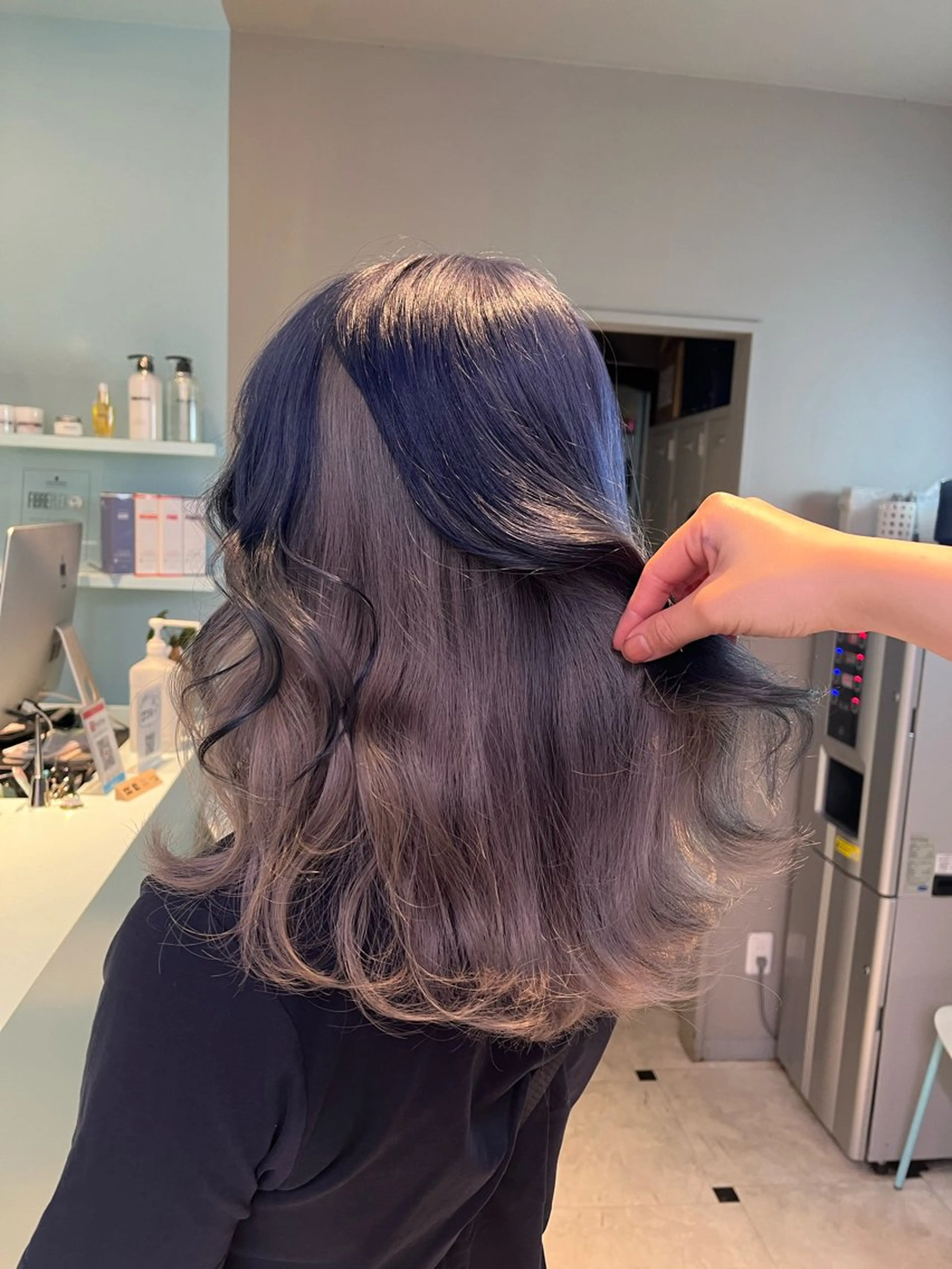 セミロング カラー ヘアカラー トリートメント ブリーチカラー 🩵MIZUKIのヘアスタイル