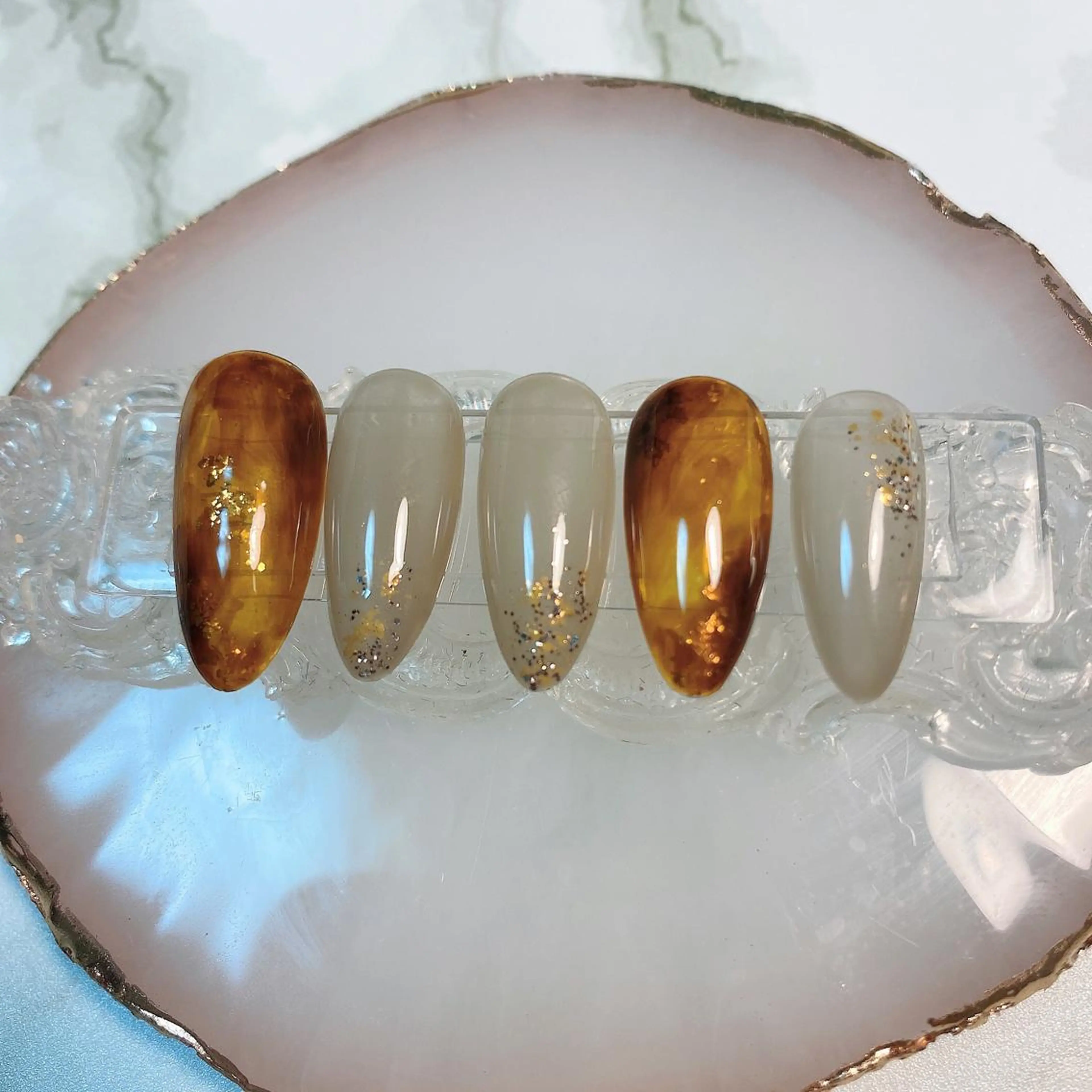 ネイル べっ甲ネイル ラメ(グリッター) Cleo クレオのネイルデザイン