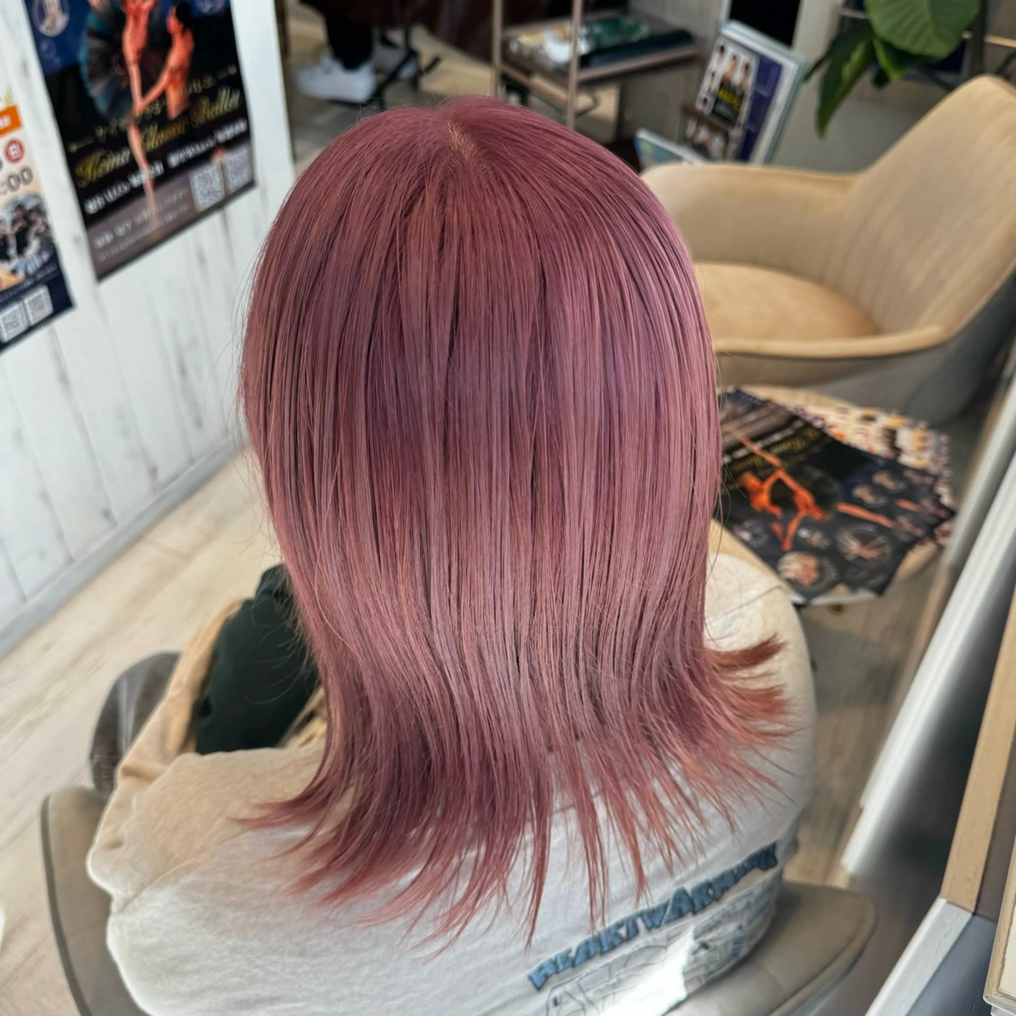 ミディアム カラー ブリーチ ピンクカラー ヘアカラー 吉田 新平のヘアスタイル