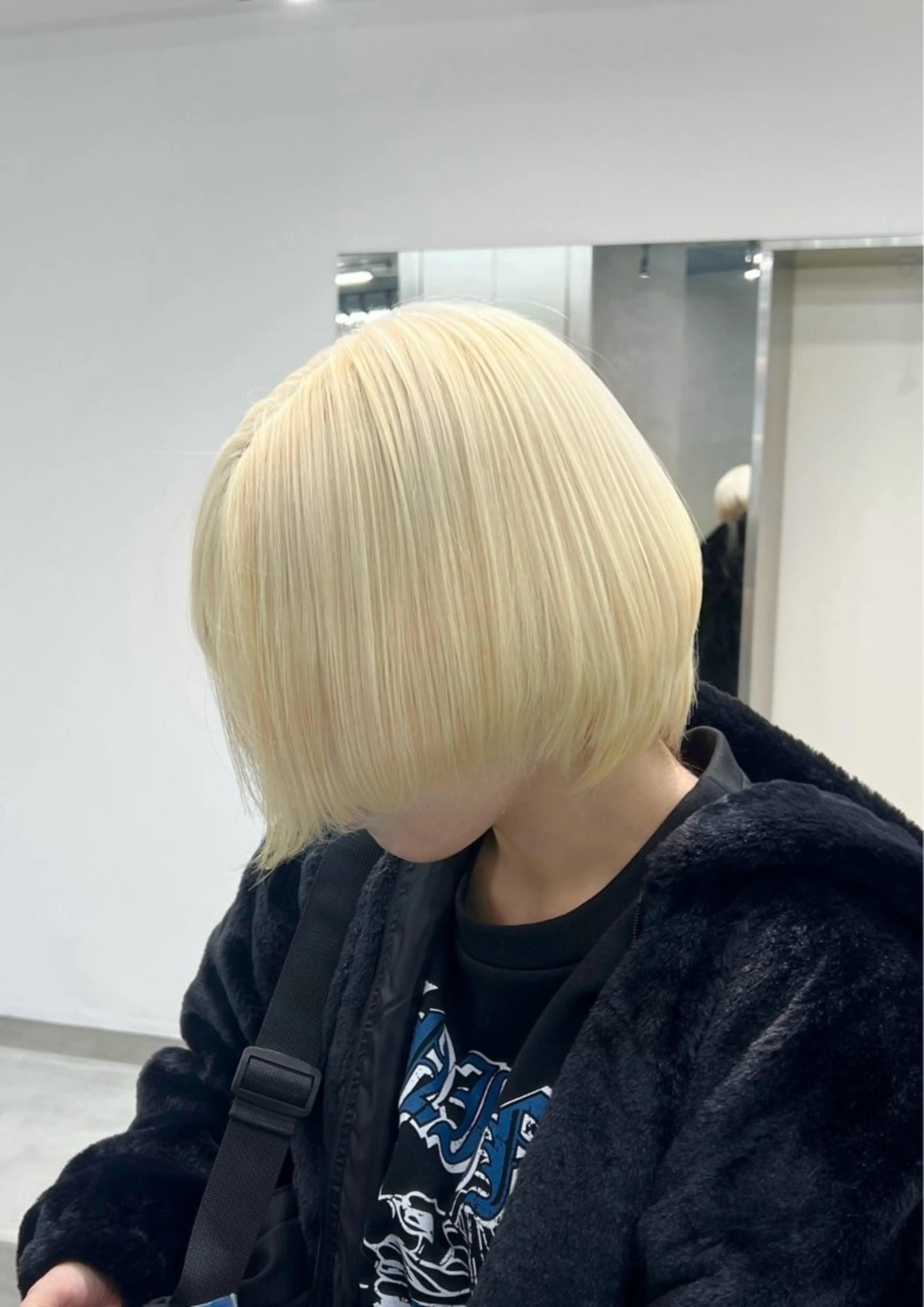 ショート カラー 抜きっぱなしブロンド ブロンド 🩷hair salon dot. tokyo color 🩷所属・hao 🎀🫧のヘアスタイル