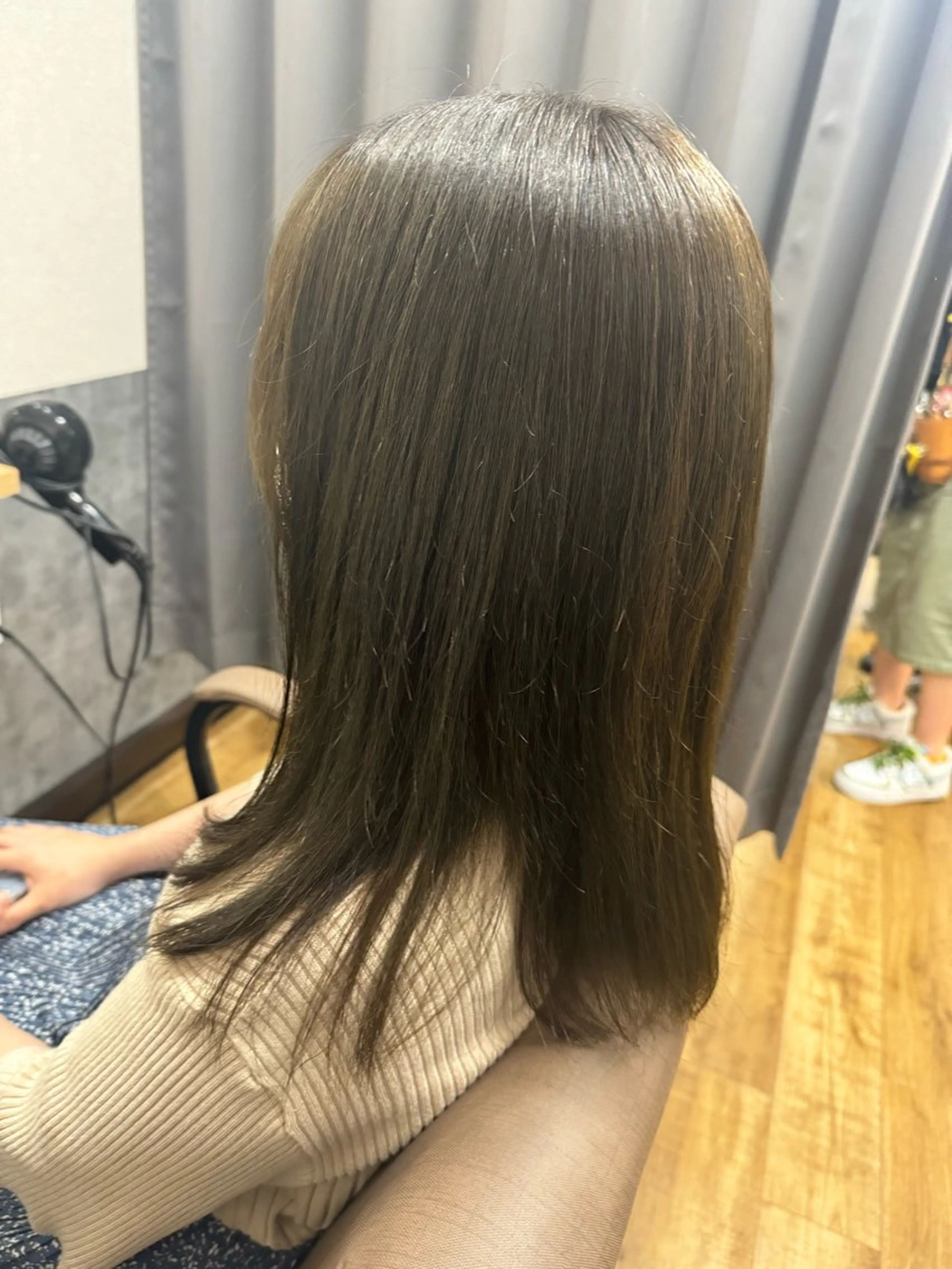 セミロング カラー ベージュカラー オリーブベージュ TELAHAIR南流山店所属・TERA  HAIR HARUのヘアスタイル