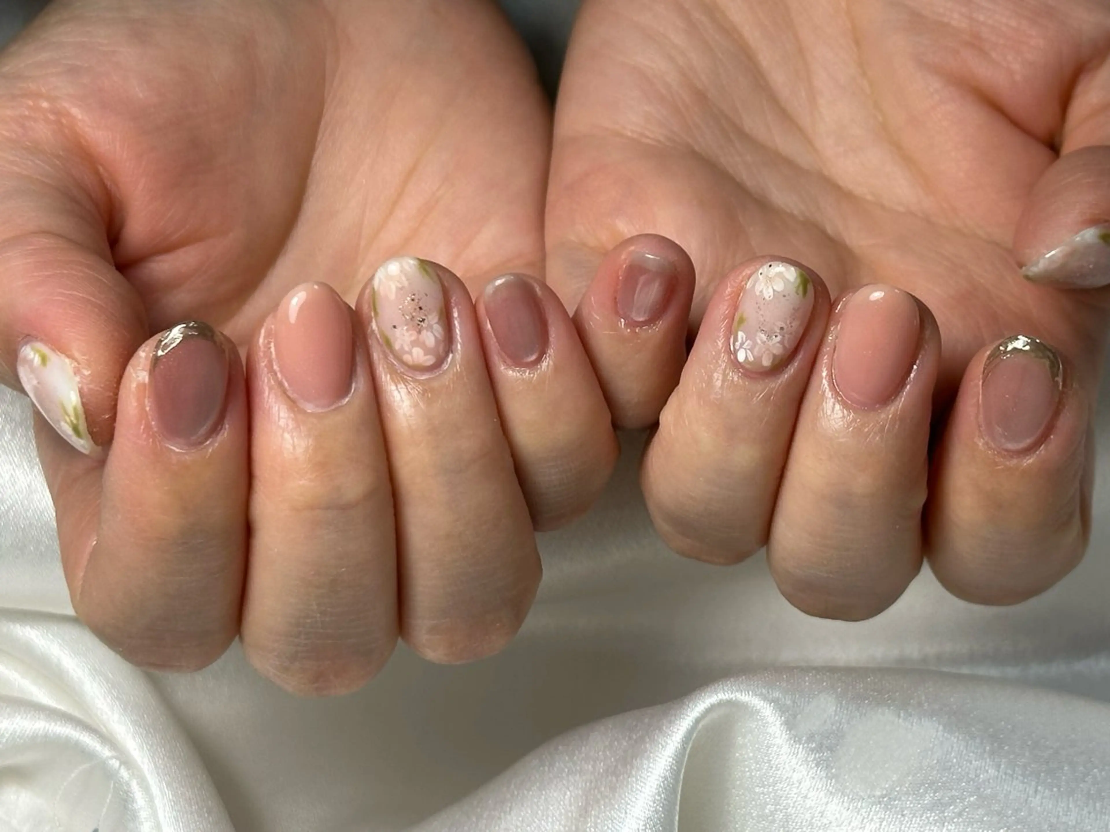 ネイル オーロラネイル 桜ネイル フラワーネイル フットネイル フレンチネイル ハンドネイル kiki nail たまプラーザのネイルデザイン