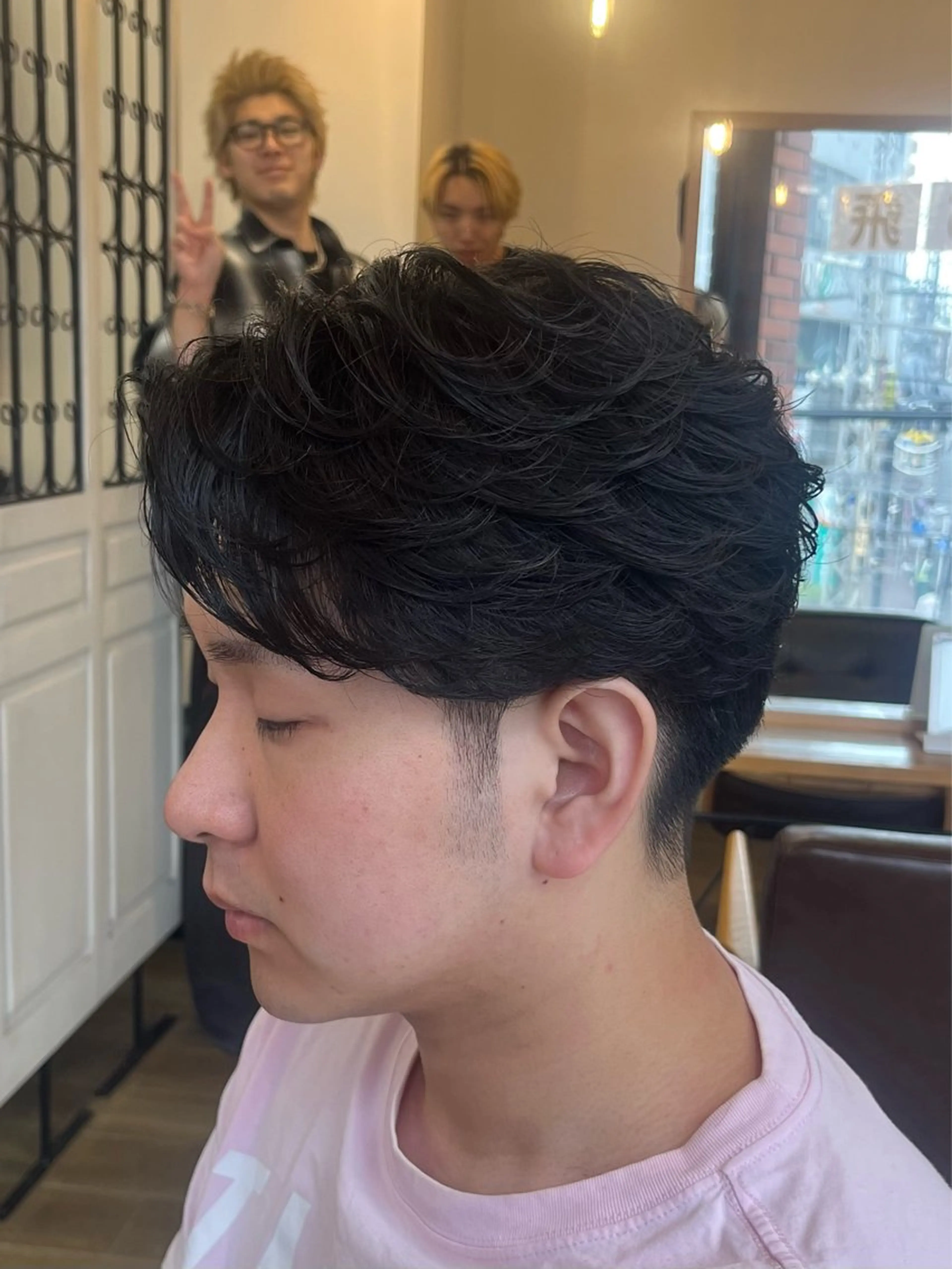 ショート パーマ メンズ フェザーパーマ メンズパーマ カット パーマ 韓国風メンズ/毛流れ ヘアなら須田龍世のヘアスタイル