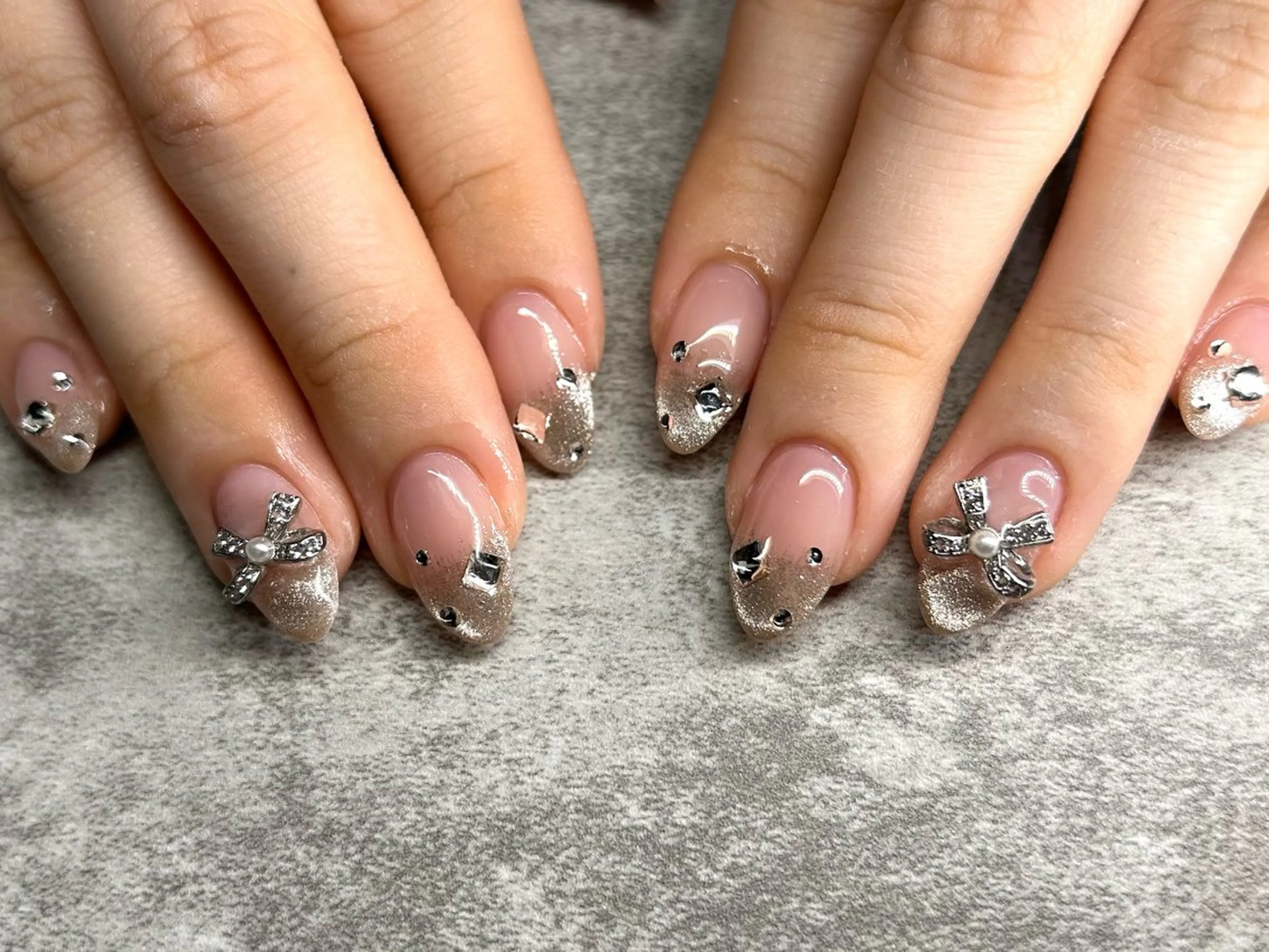 ネイル リボン ハンドネイル MiiTow nailのネイルデザイン
