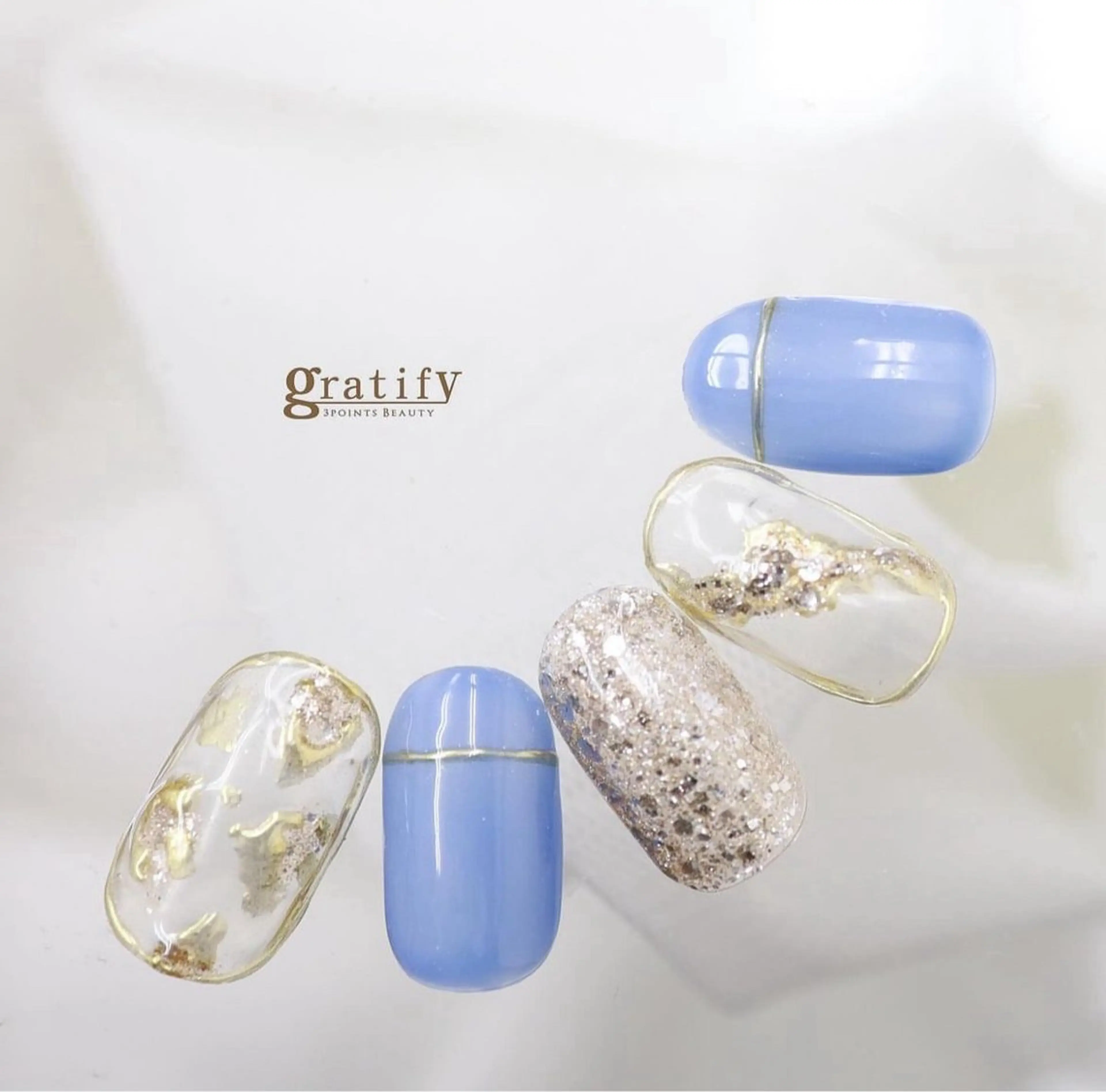 ネイル gratify 本店所属・ROSALIE Sakiのネイルデザイン