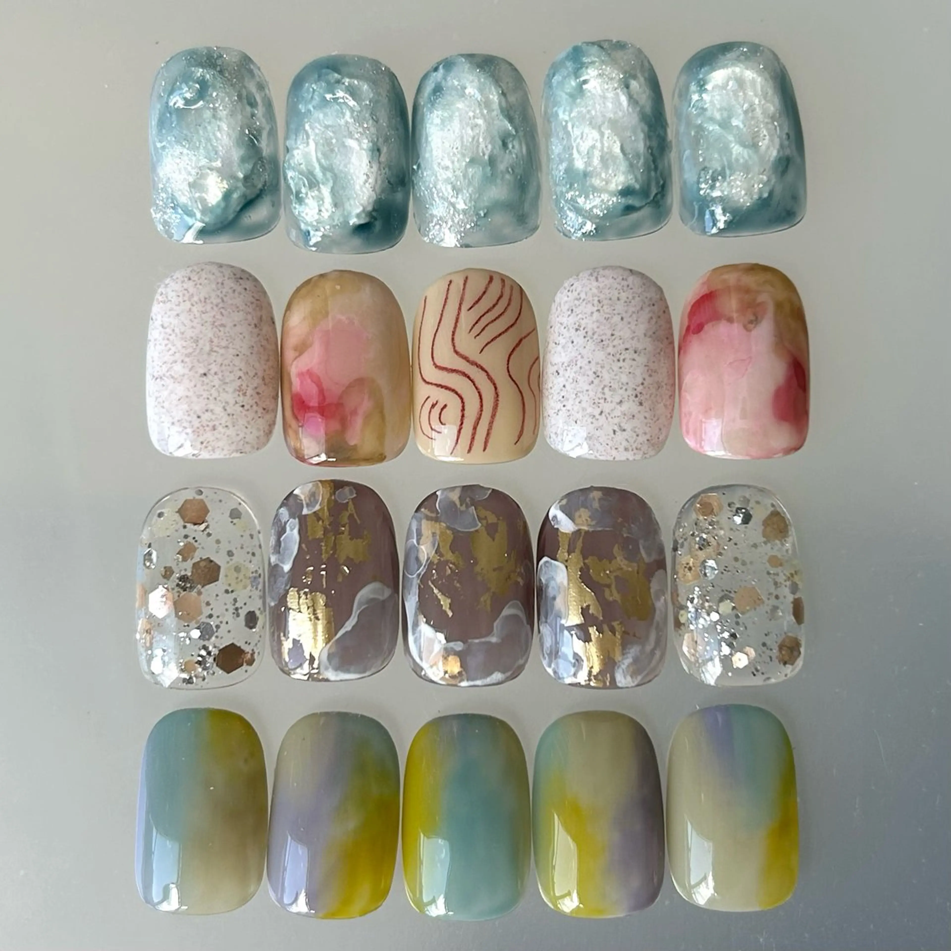 ネイル ayumi / Manonのネイルデザイン