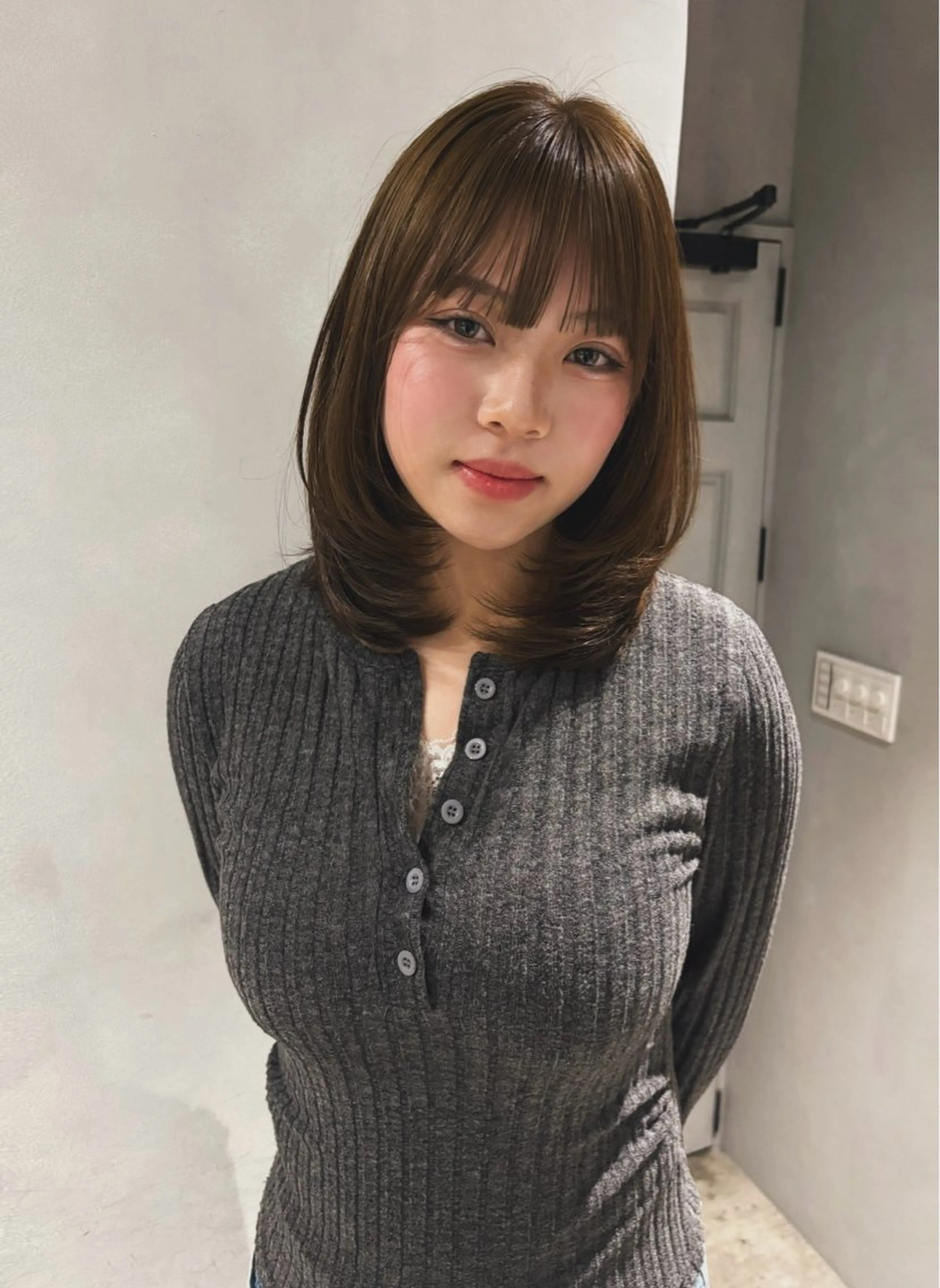 ミディアム カラー ベージュカラー ブリーチ ヘーゼル ブリーチなしカラー カット ヘアカラー トリートメント Juna✂️ レイヤー / ボブのヘアスタイル