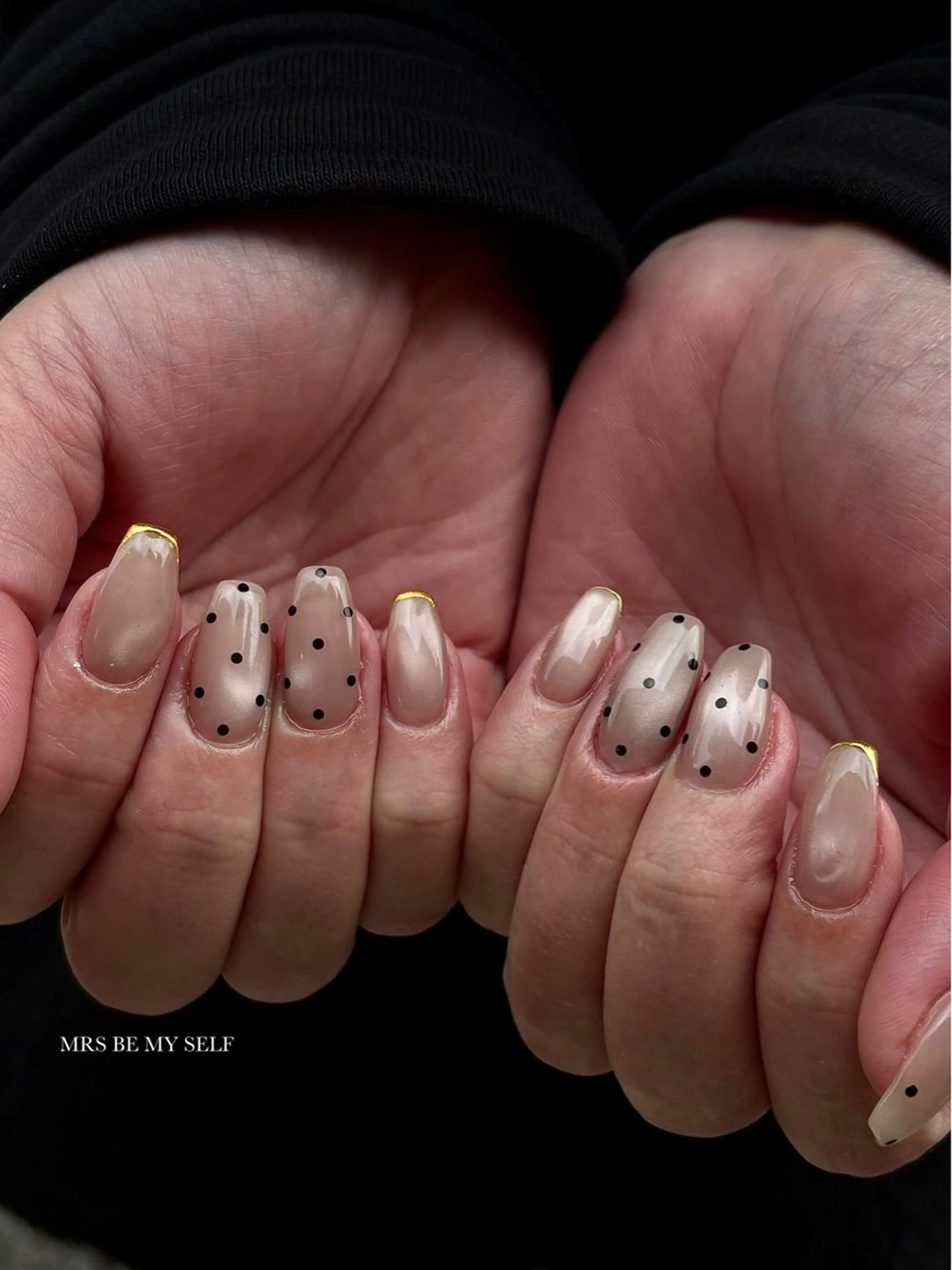 ネイル ドット フレンチネイル マグネットネイル ハンドネイル MRS/ miyu🎀のネイルデザイン